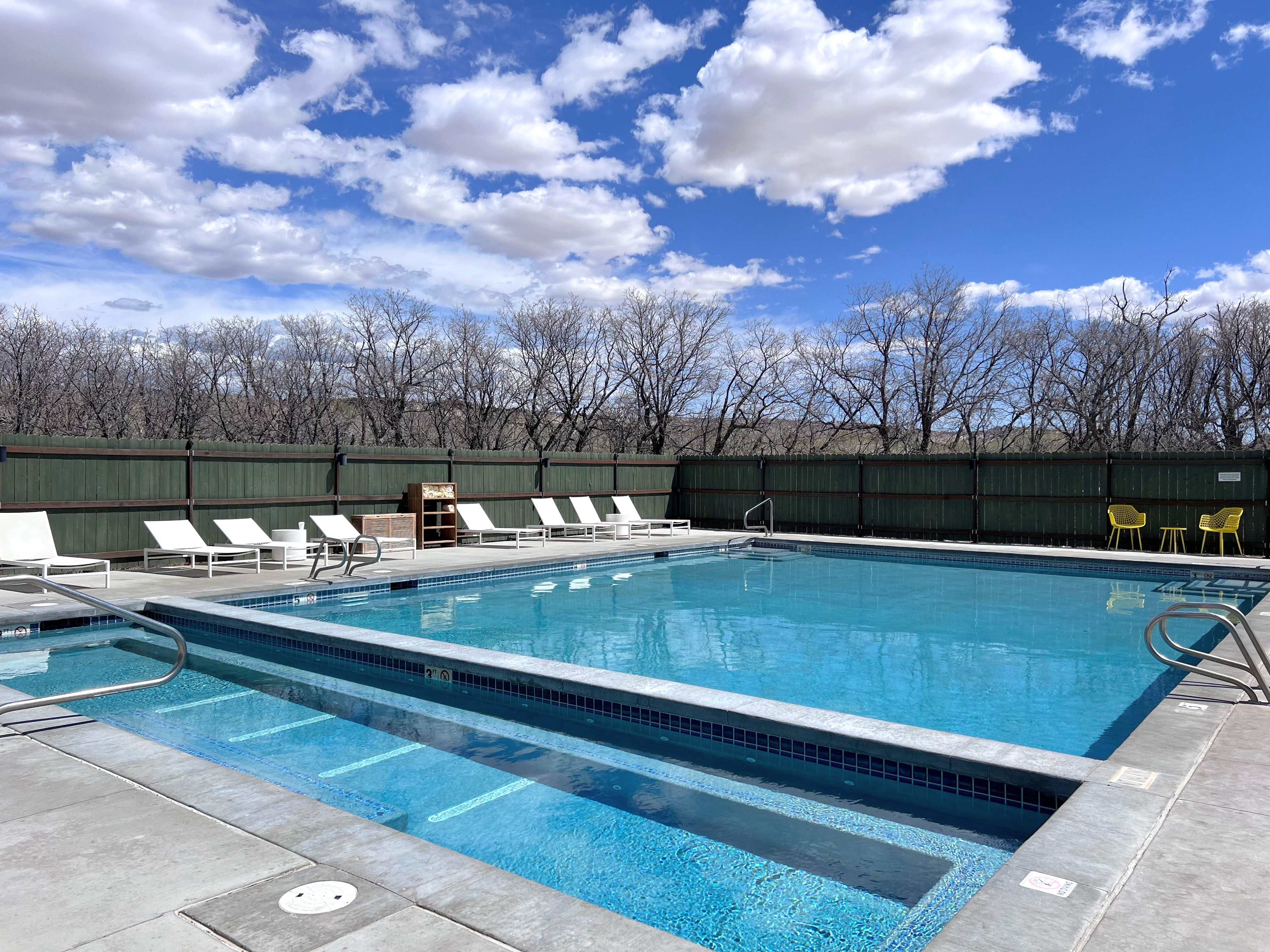 Ofland Escalante pool
