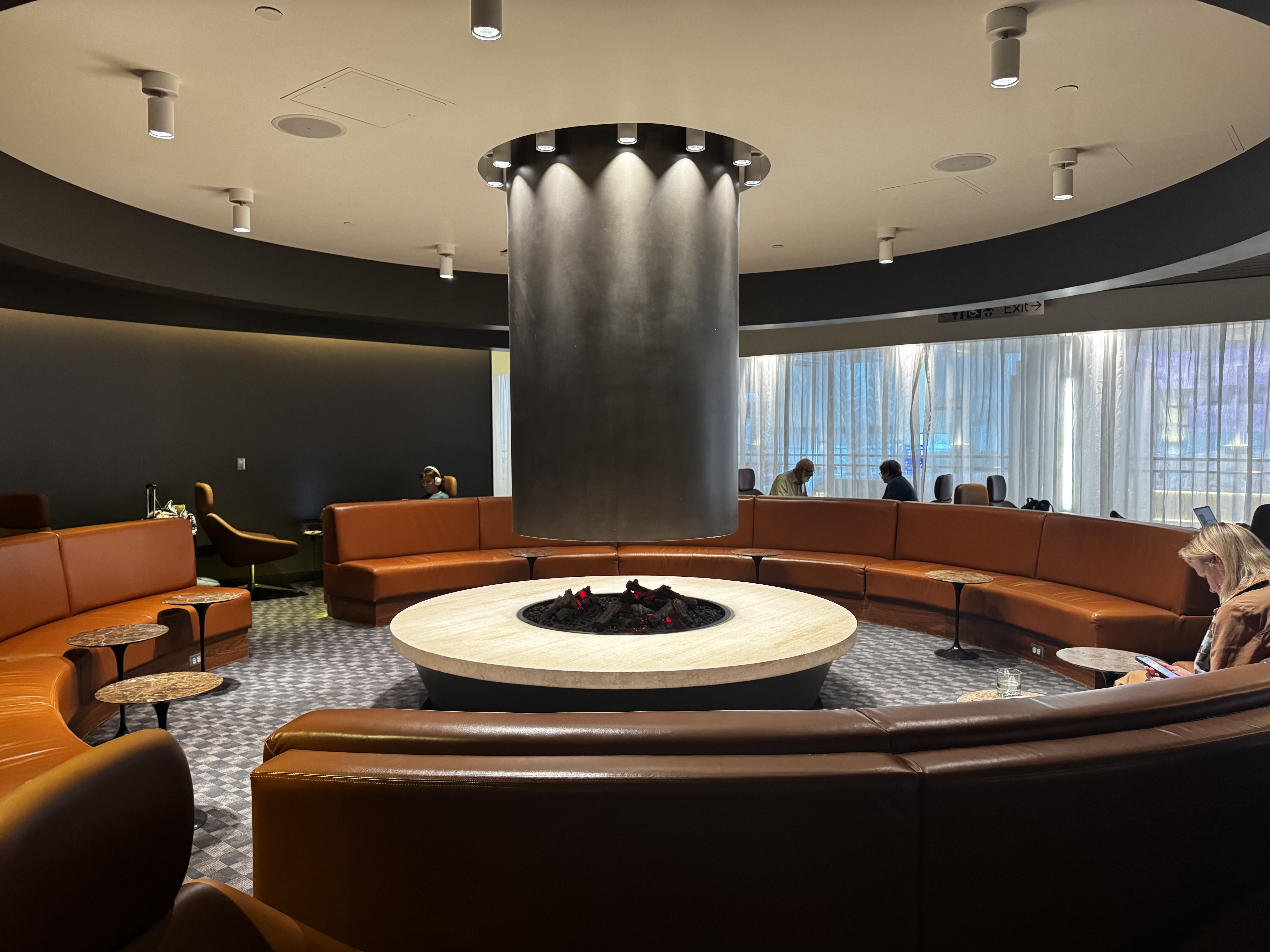 Oneworld Lounge LAX firplace seating