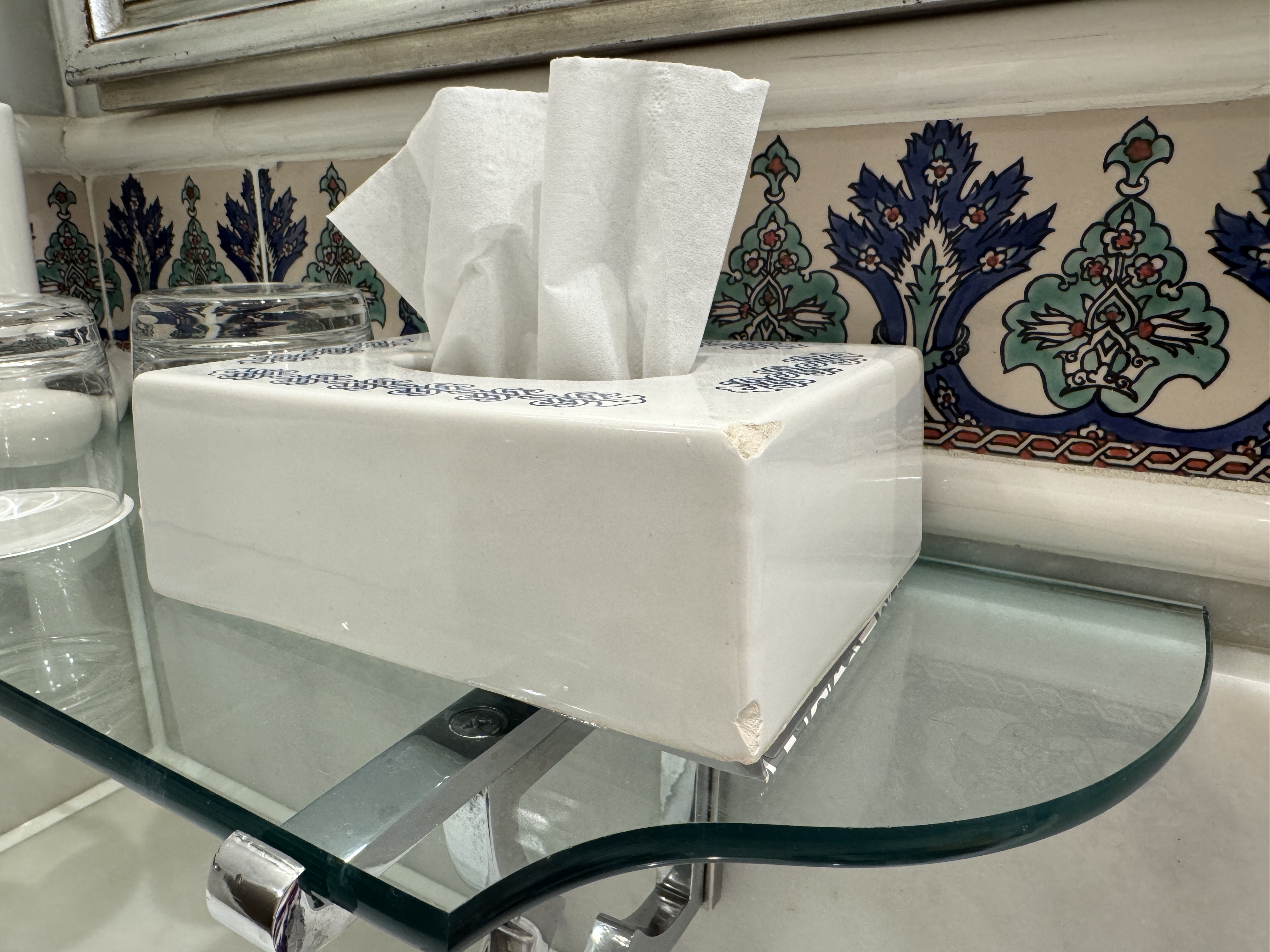 Ritz Carlton Istanbul room chipped tissue dispenser Ritz Carlton Istanbul room chipped tissue dispenser