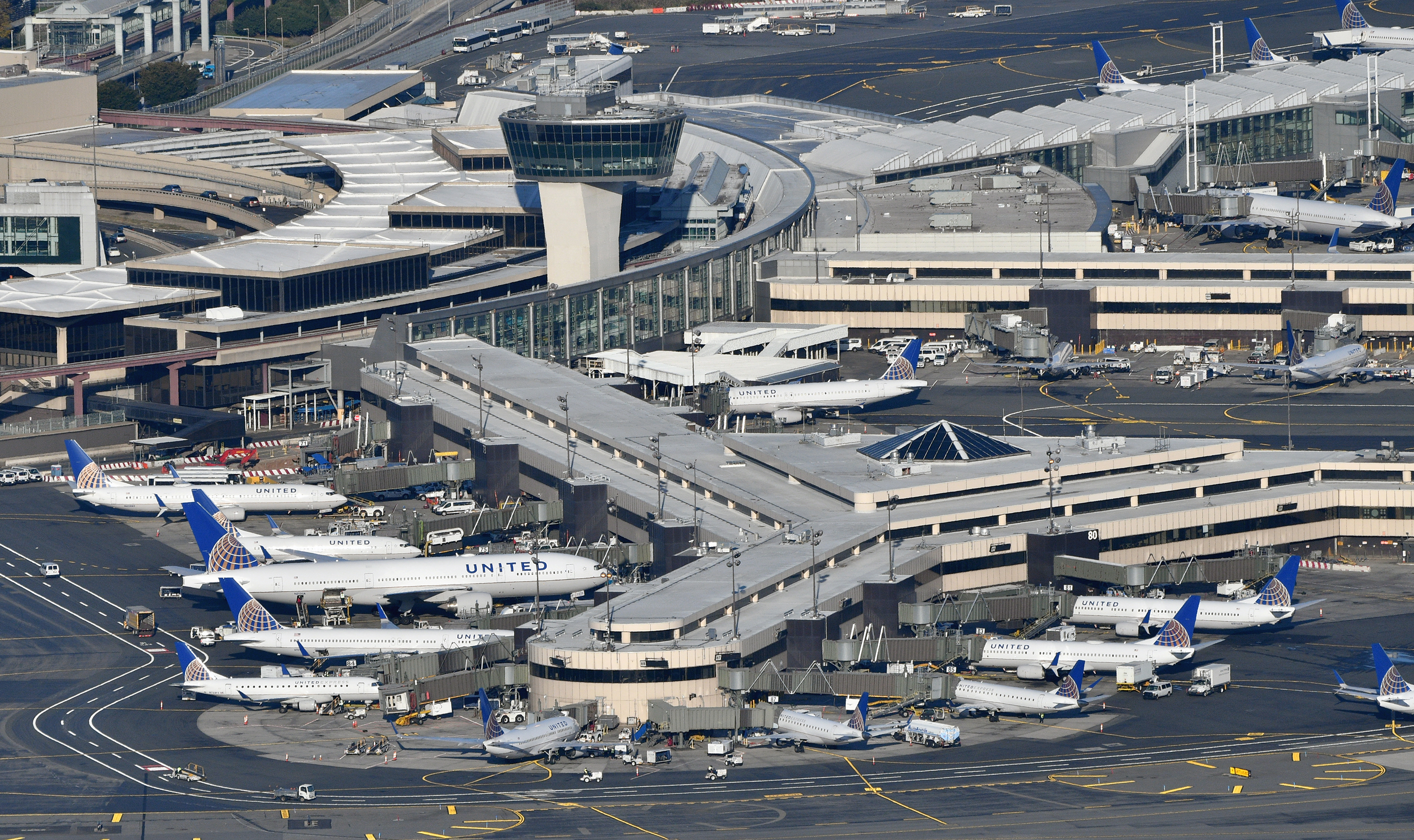 United Planes Docked Newark United Planes Docked Newark