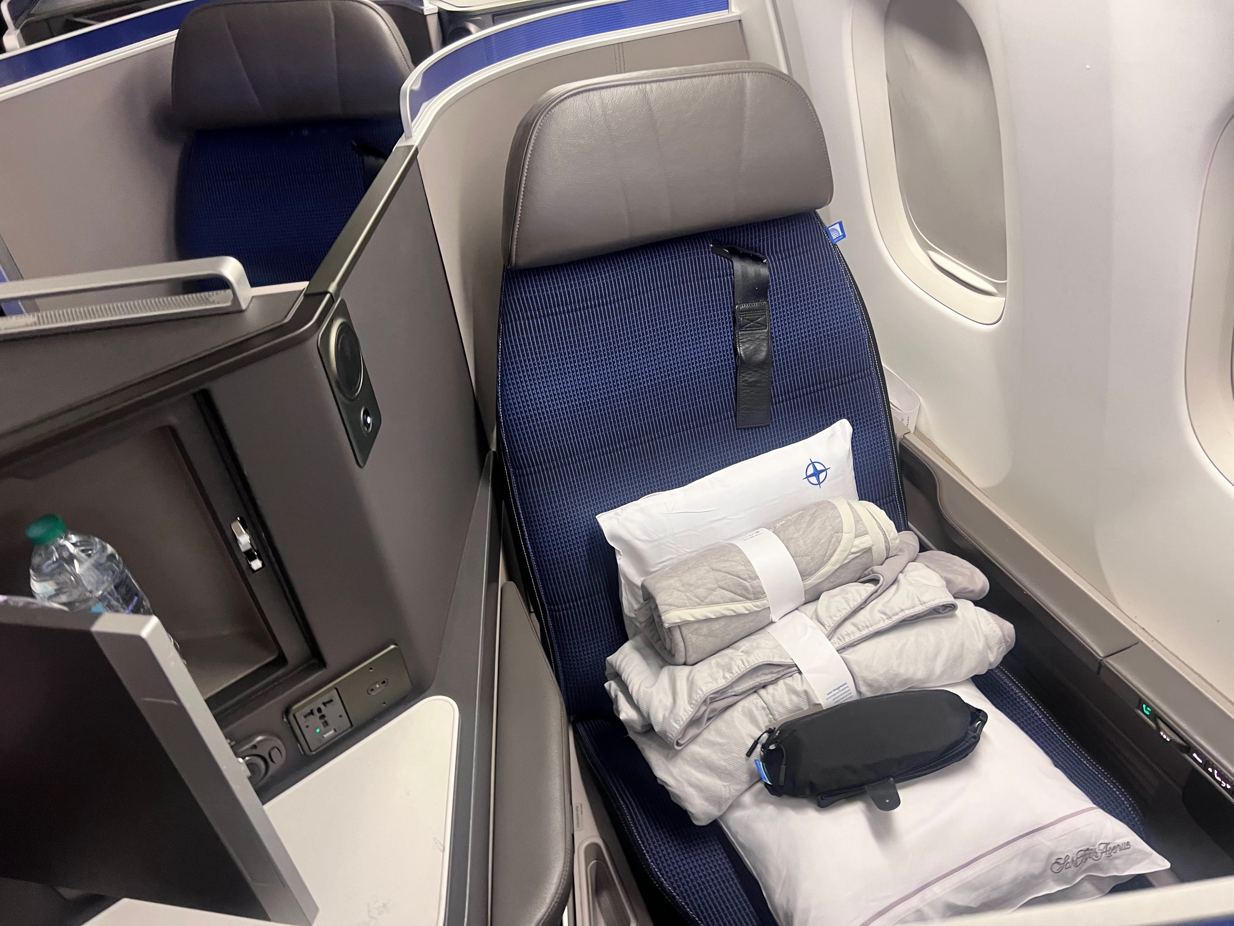 United Polaris business class