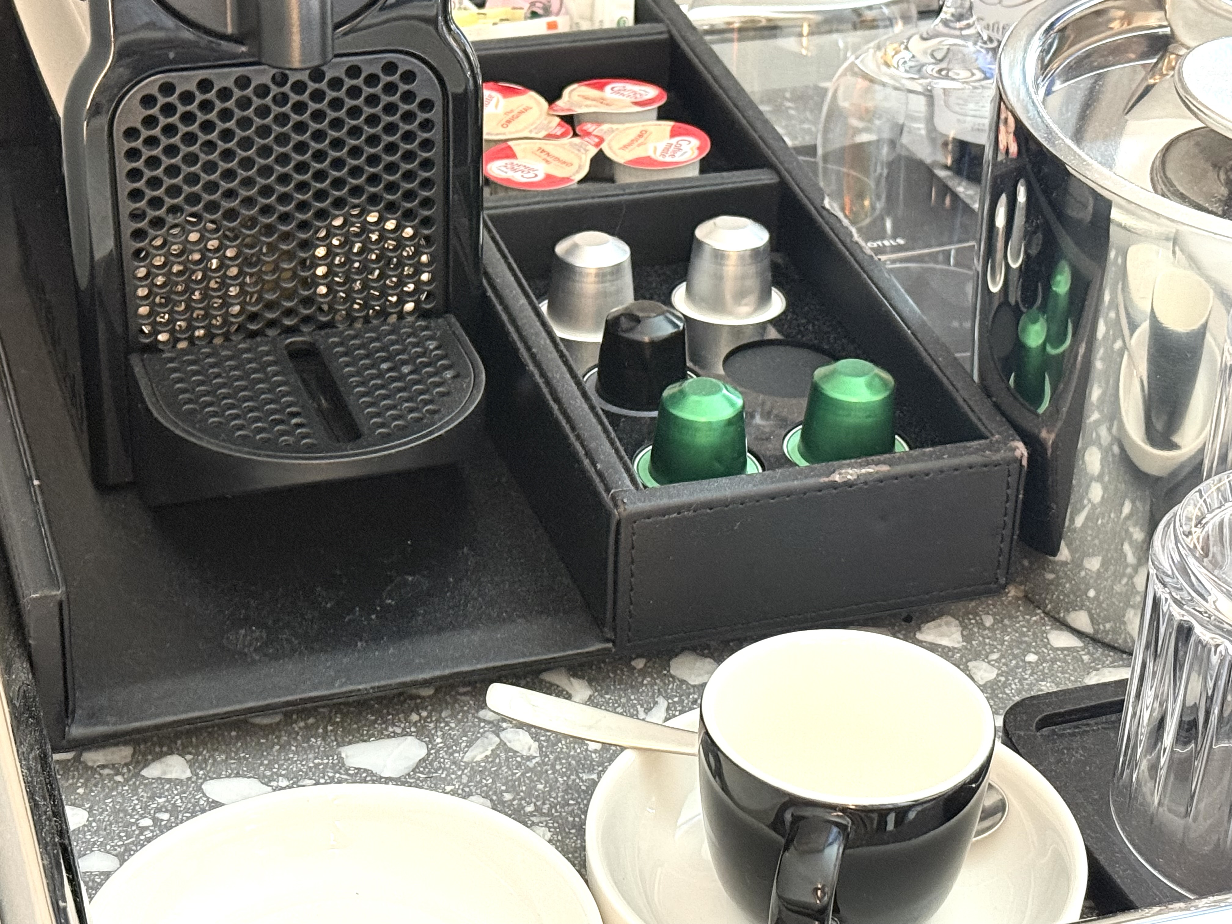 W Hollywood room coffee pods W Hollywood room coffee pods