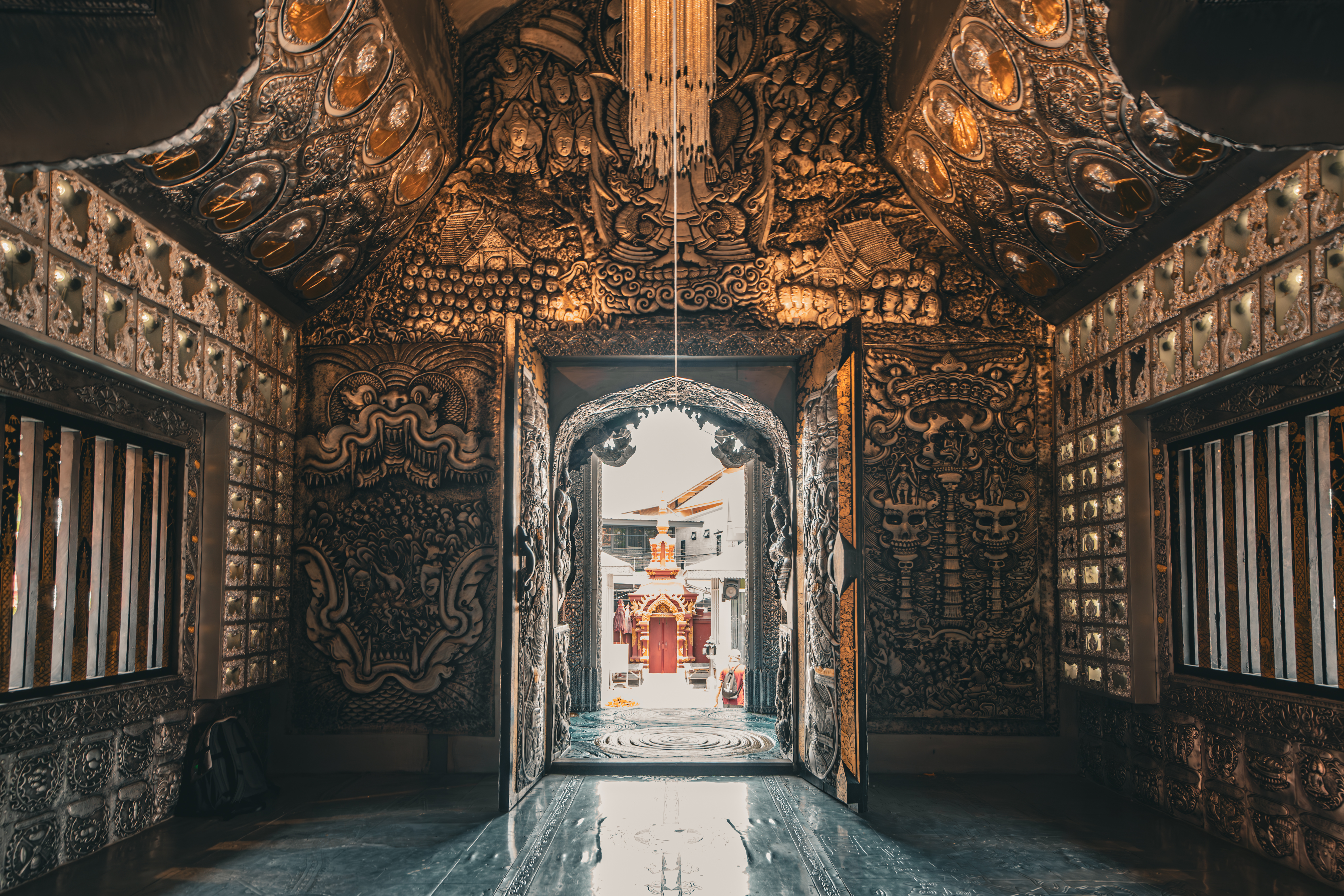 Wat Sri Suphan silver