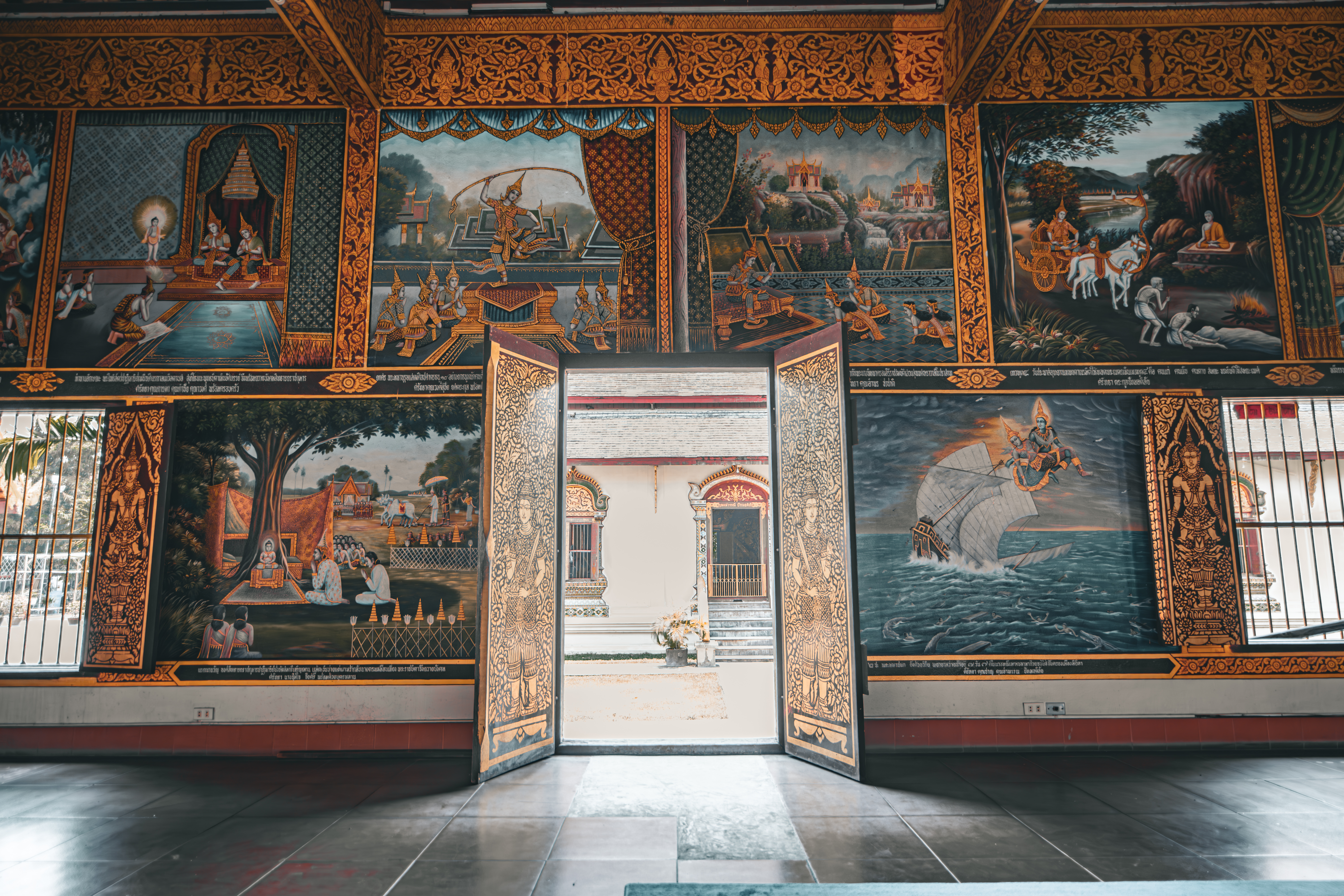 Wat Chiang Man art works