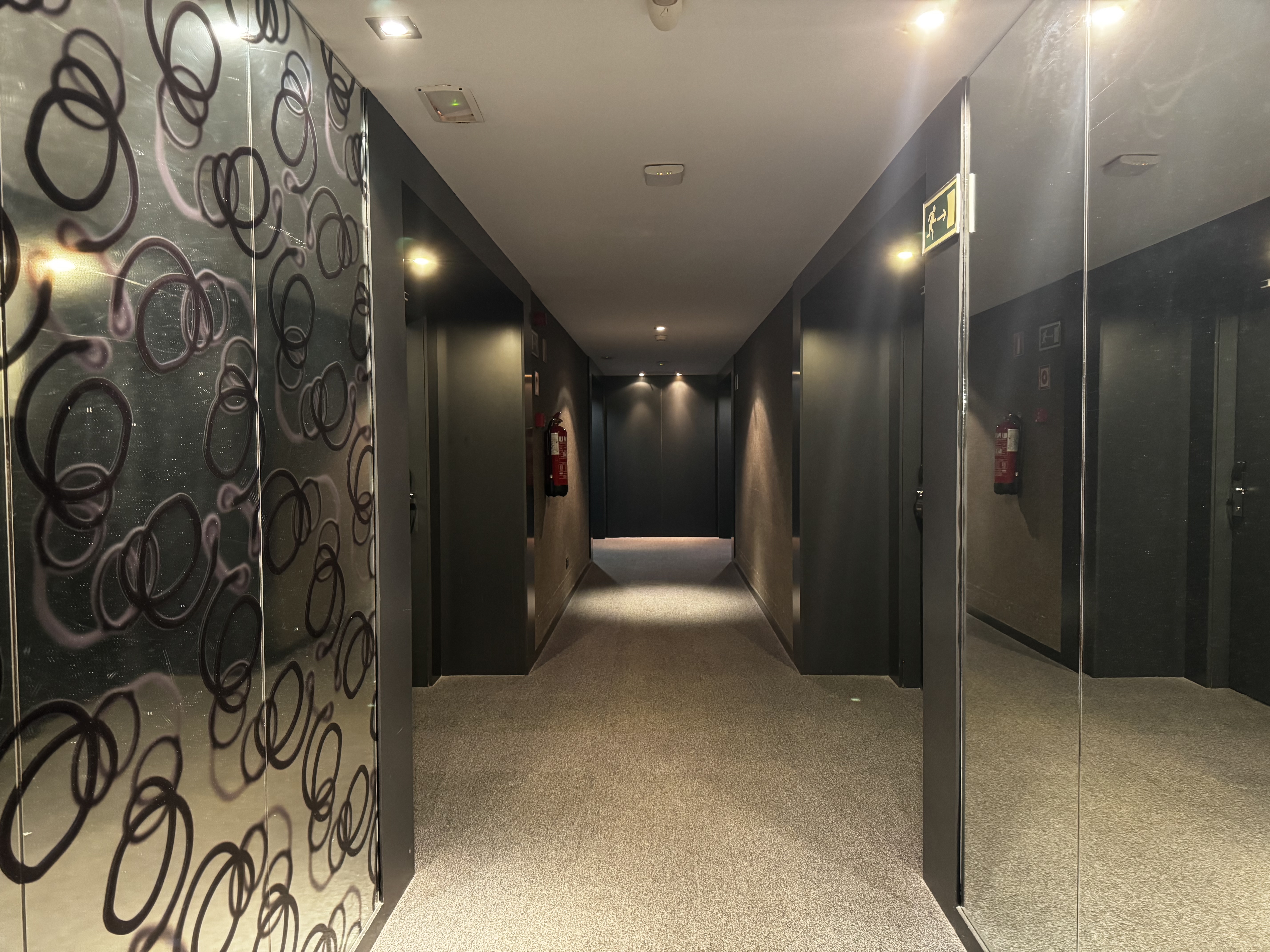 AC Hotel Murcia hallway dark section