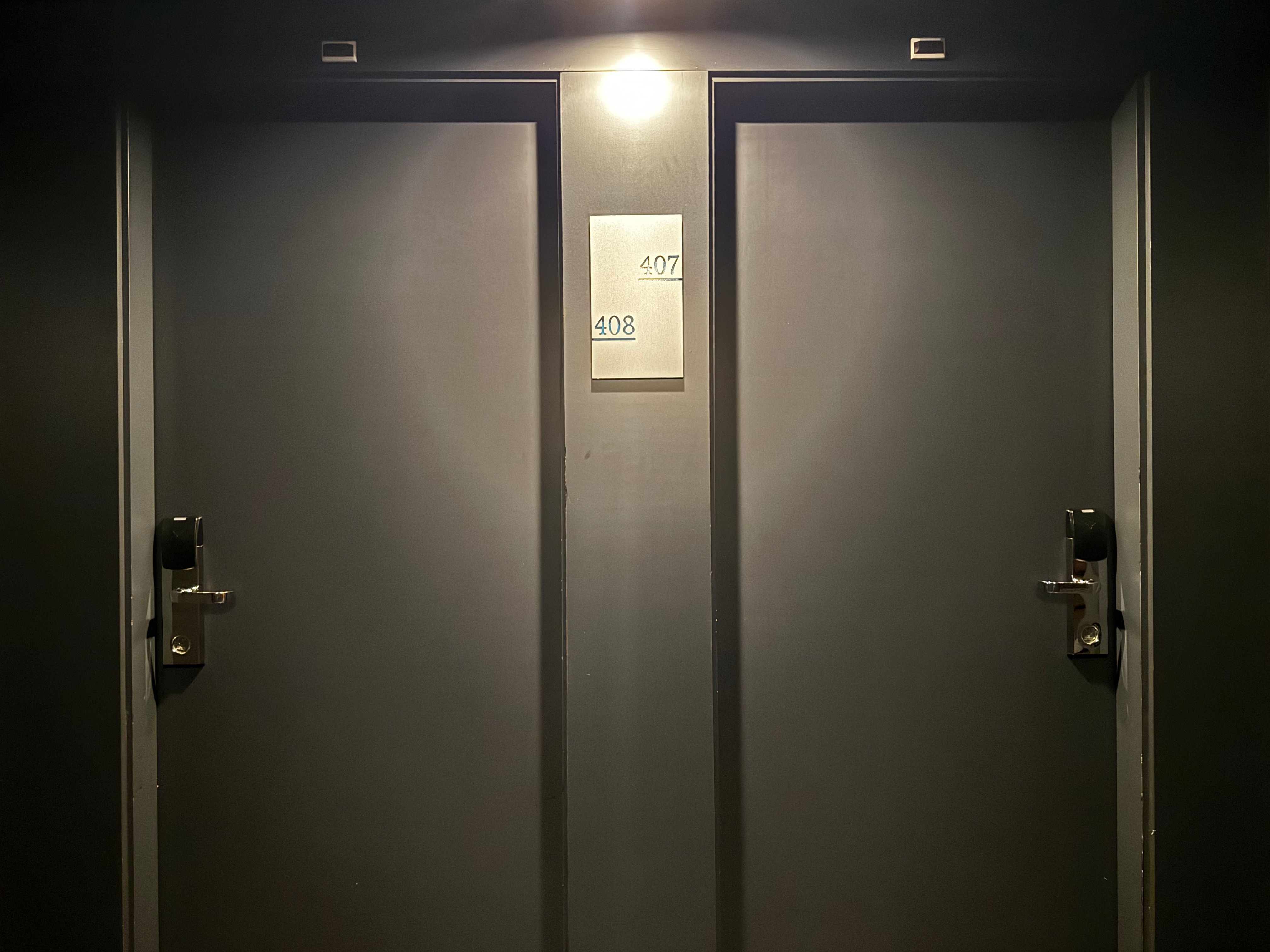 AC Hotel Murcia hallway door