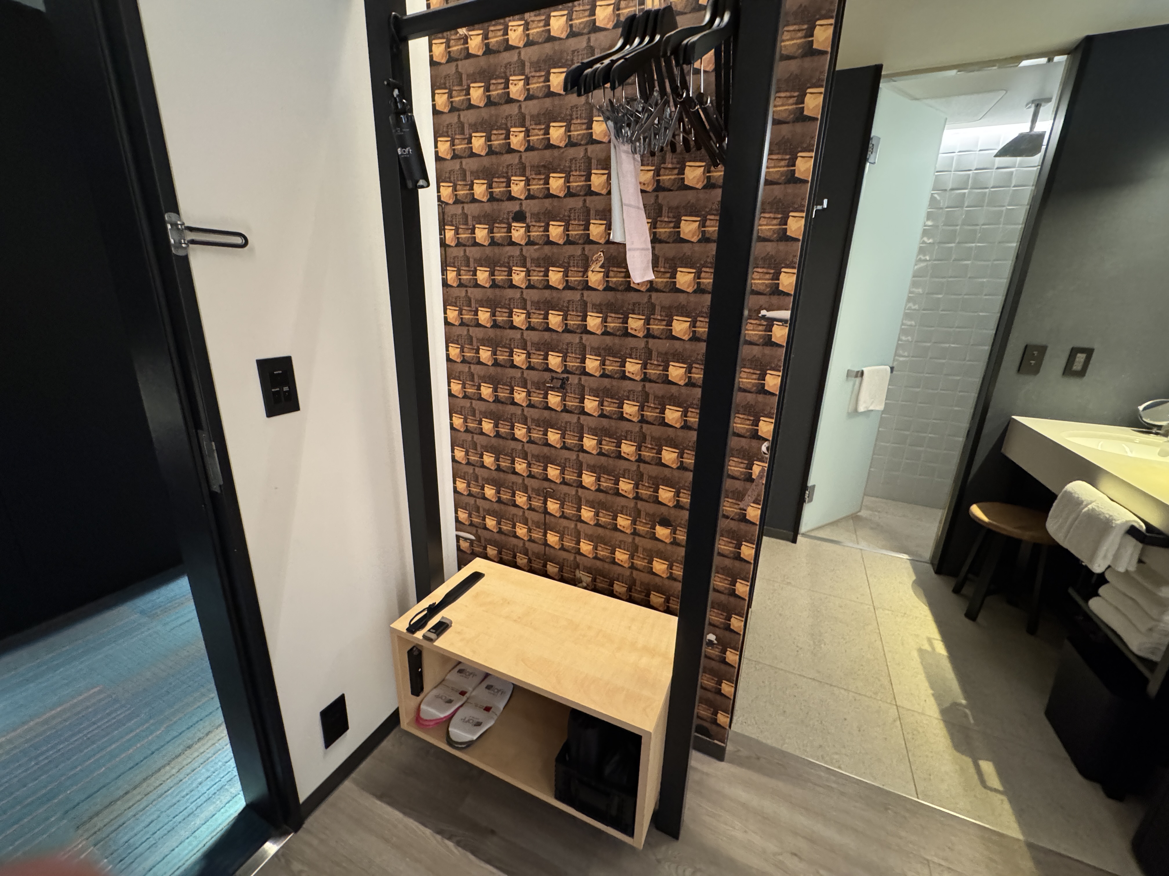 Aloft Tokyo Ginza Closet Aloft Tokyo Ginza Closet