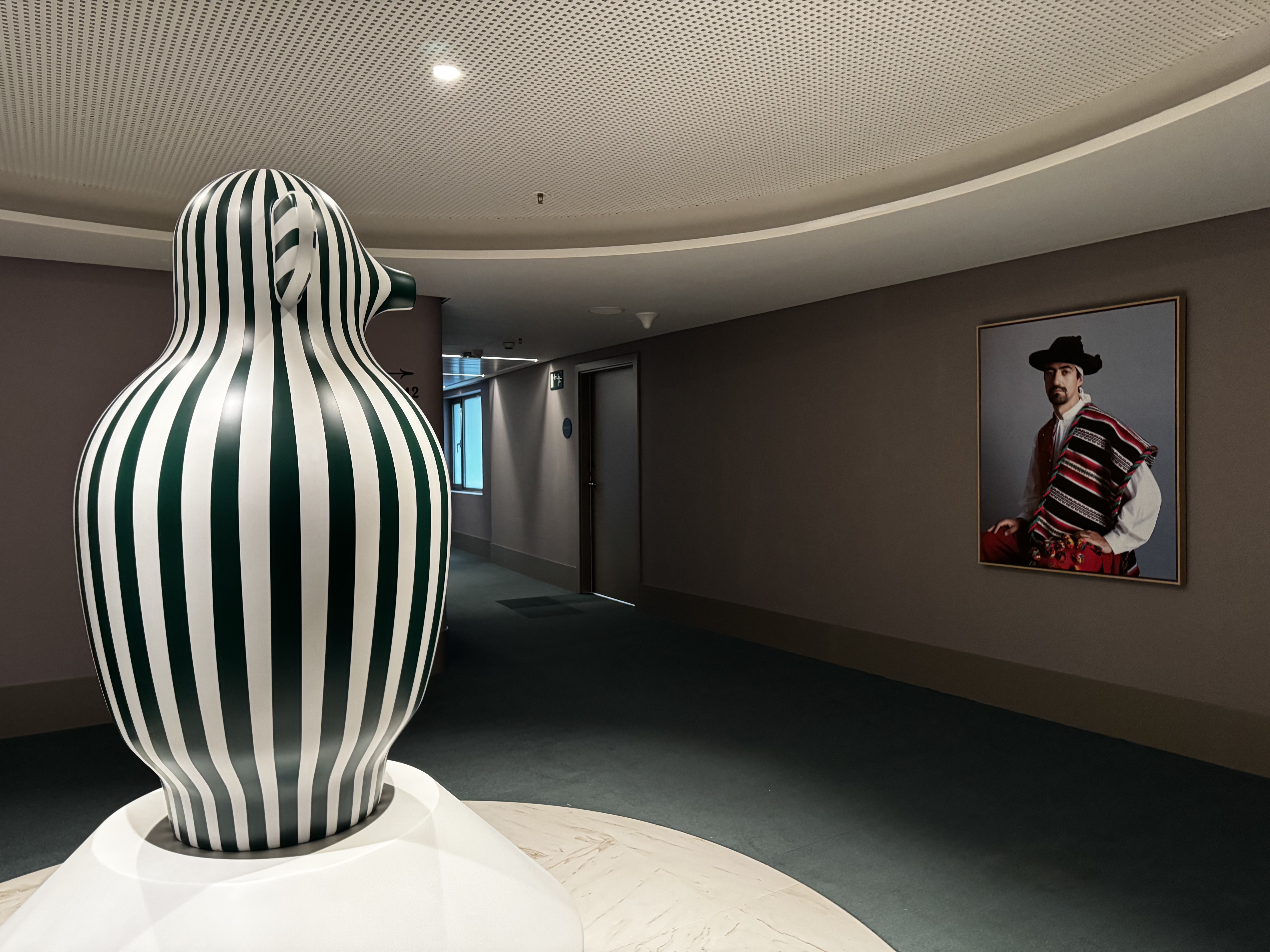Barcelo Torre de Madrid hallway art