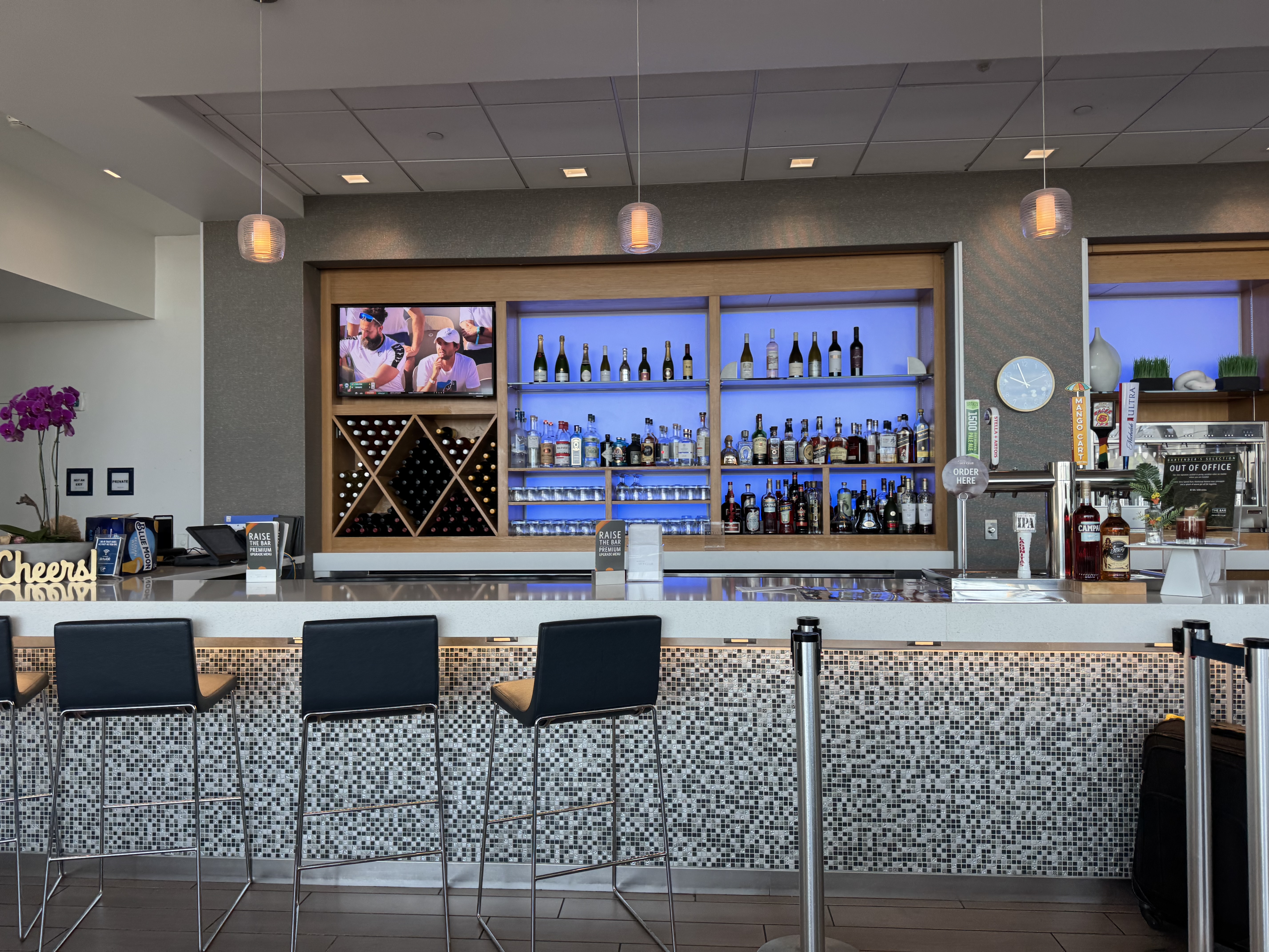 Delta Sky Club SFO Draft Beer Delta Sky Club SFO Draft Beer