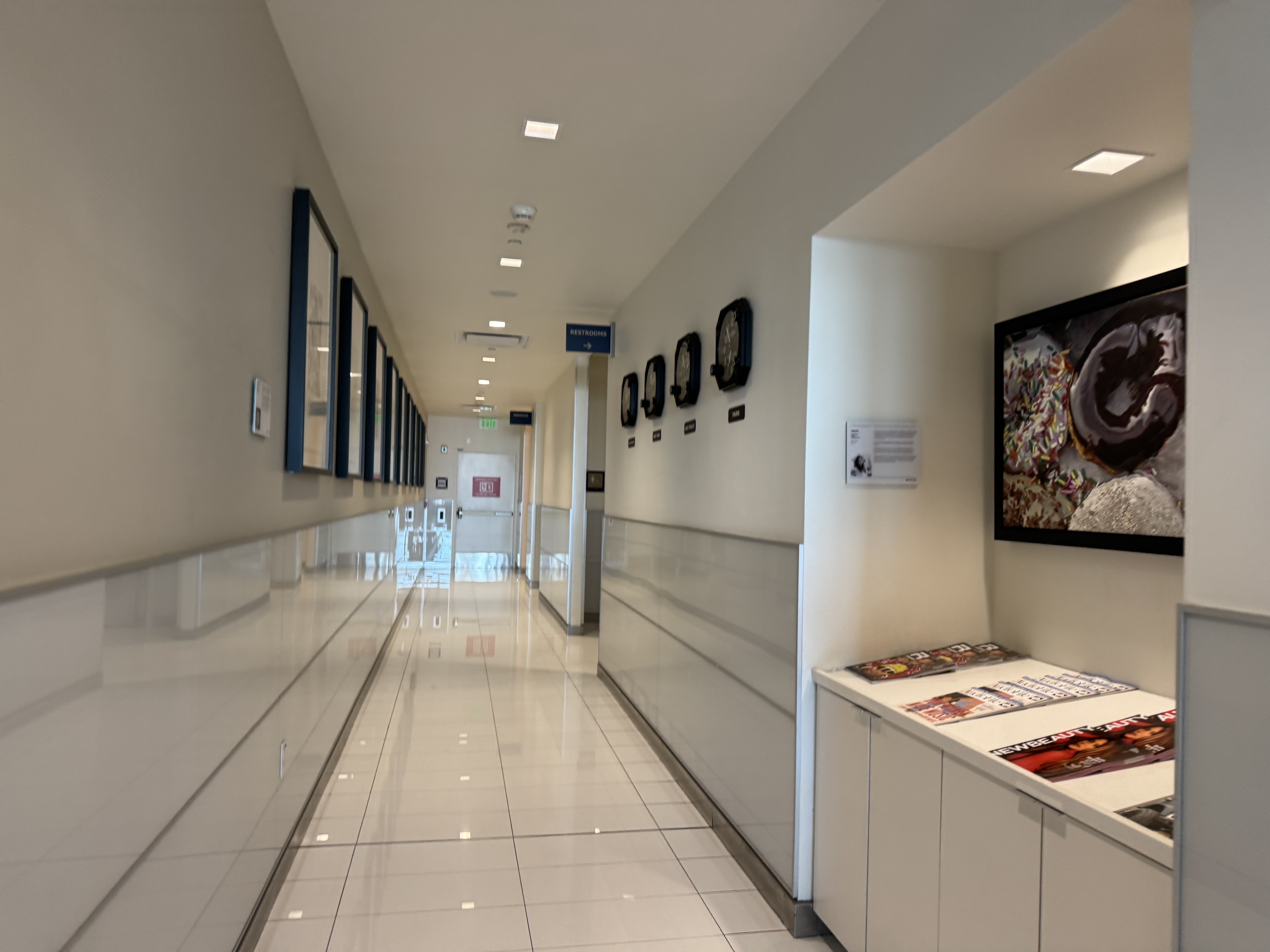 Delta Sky Club SFO Hallway Delta Sky Club SFO Hallway