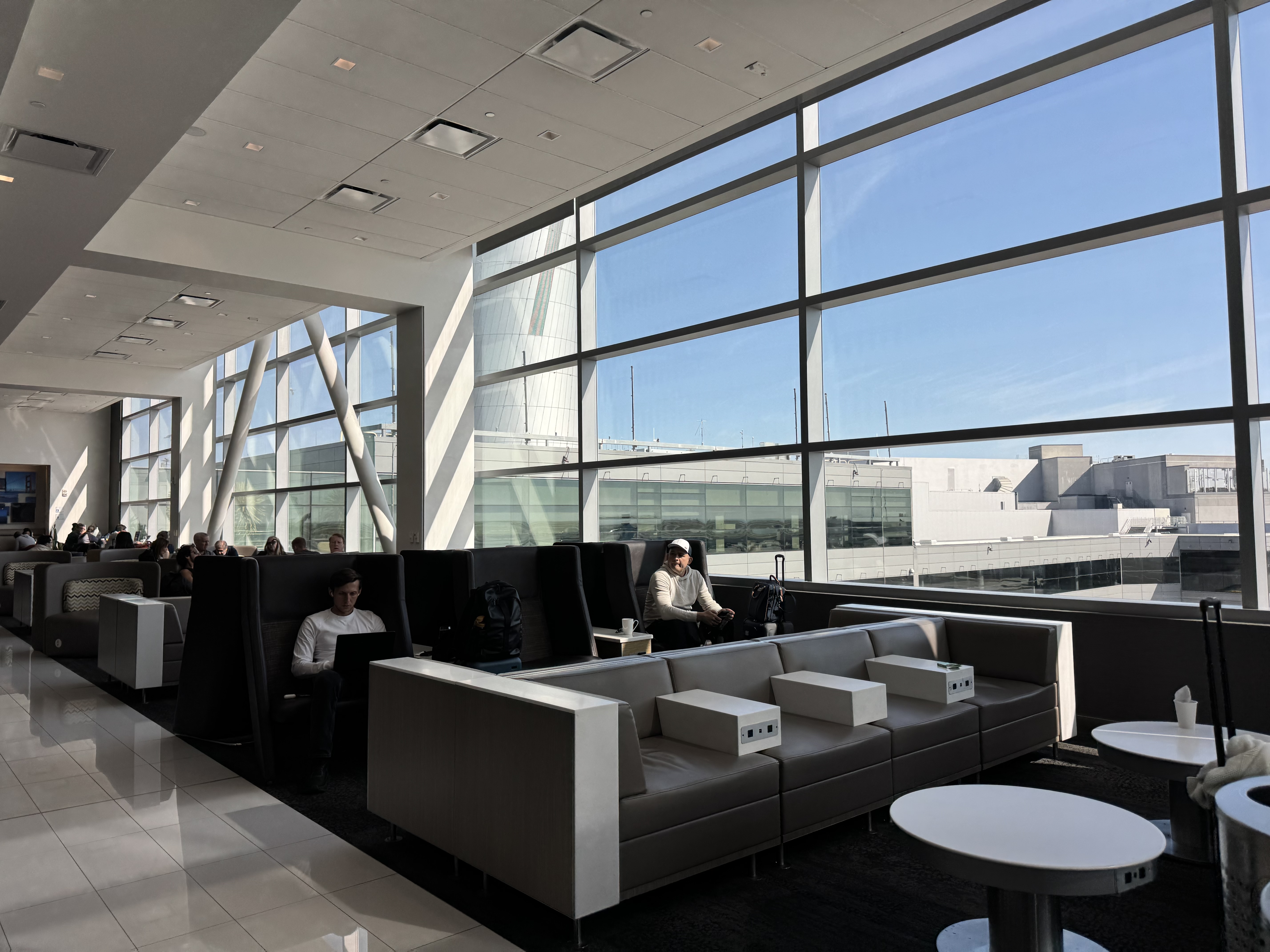 Delta Sky Club SFO Seating Delta Sky Club SFO Seating