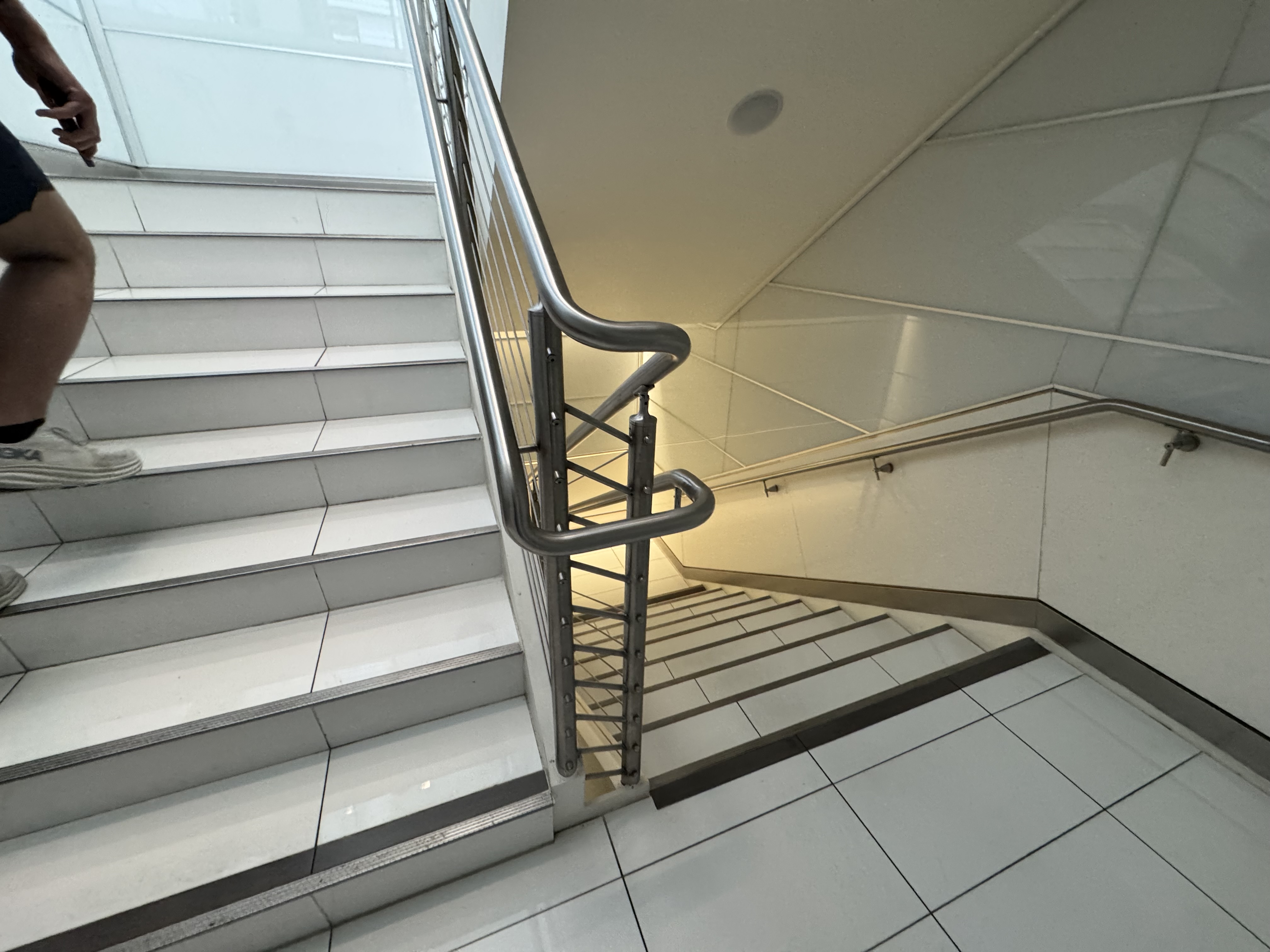 Delta Sky Club SFO Stairs Delta Sky Club SFO Stairs