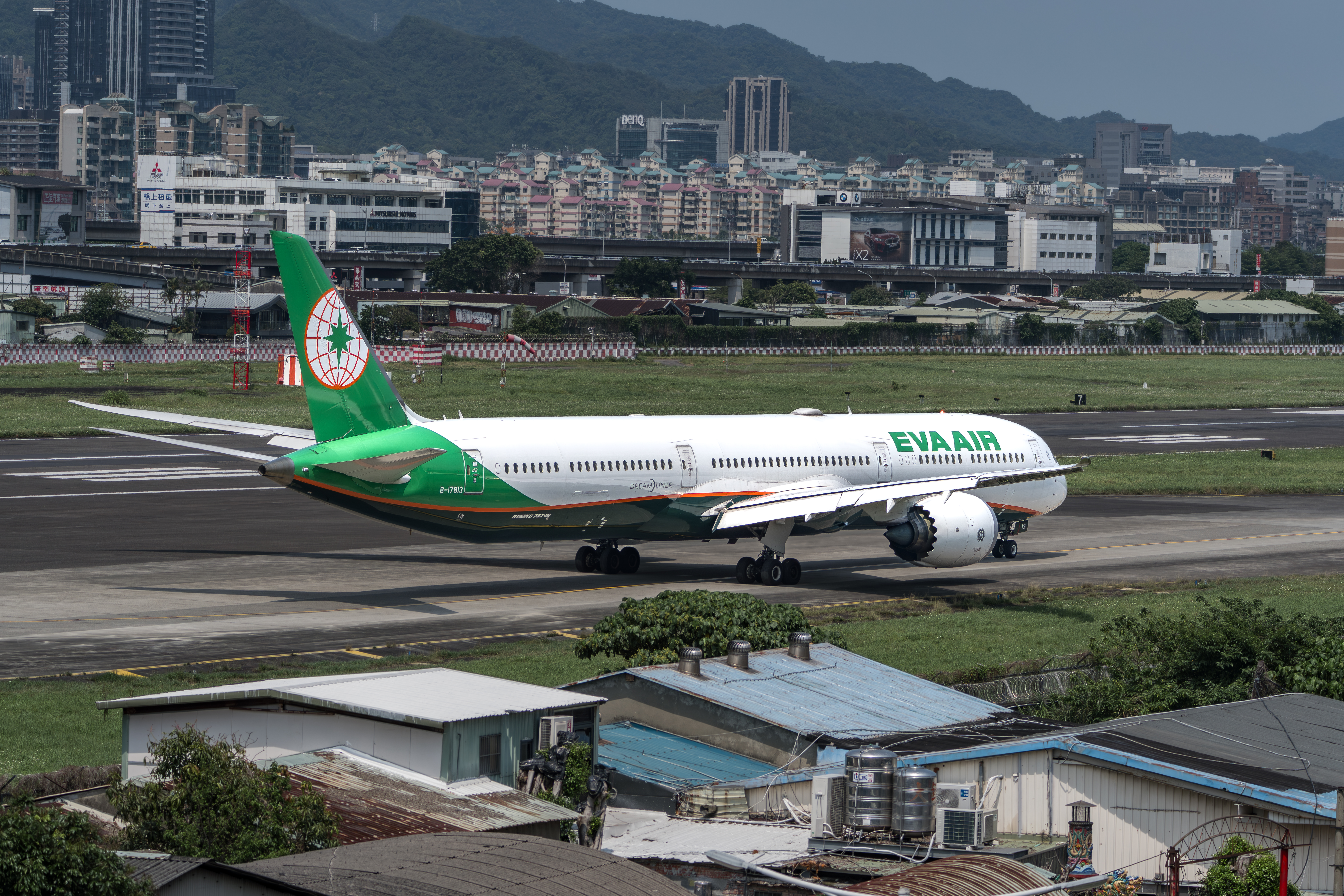 EVA Air 787 10