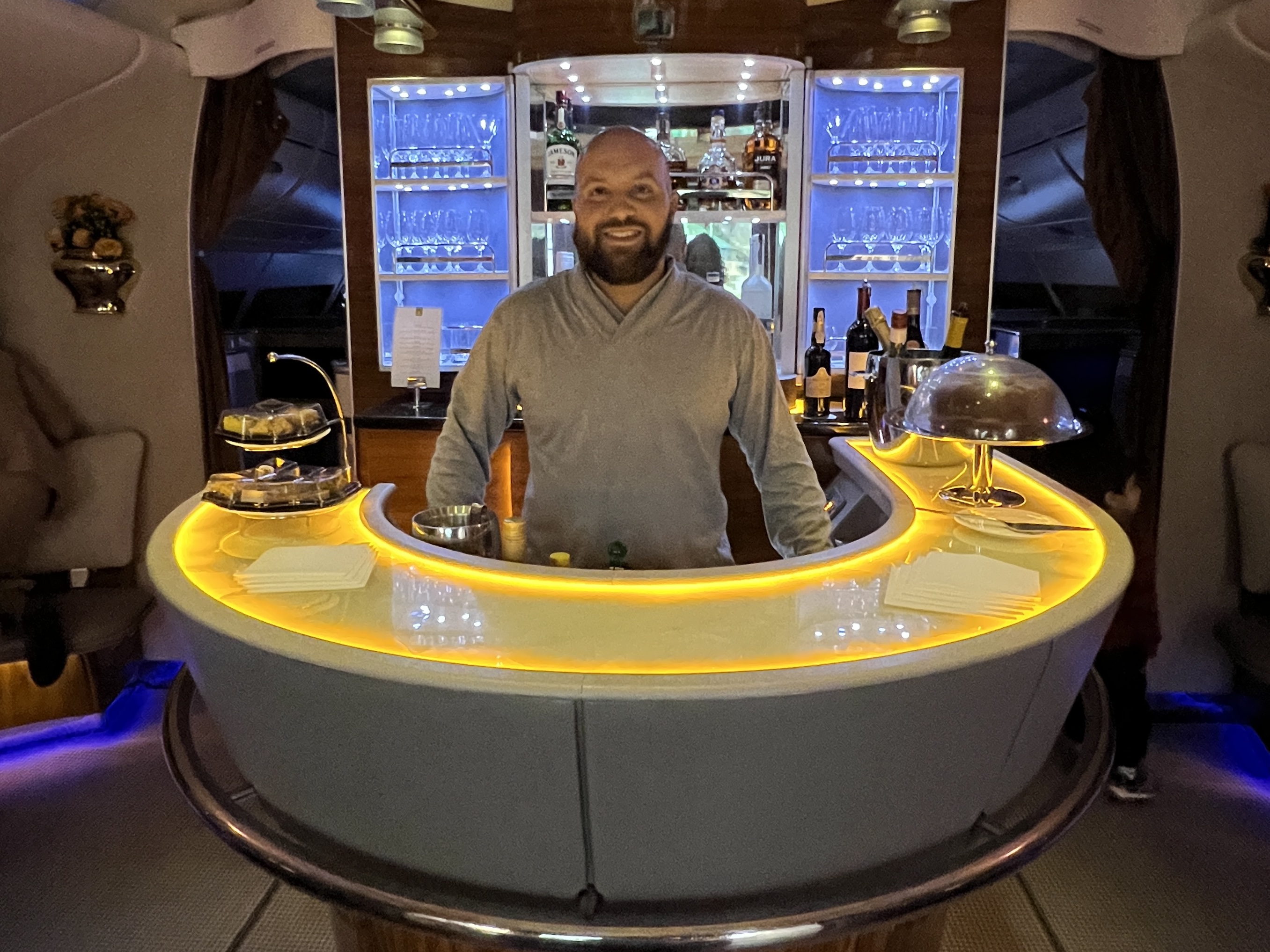 Emirates A380 Bar Juan Ruiz