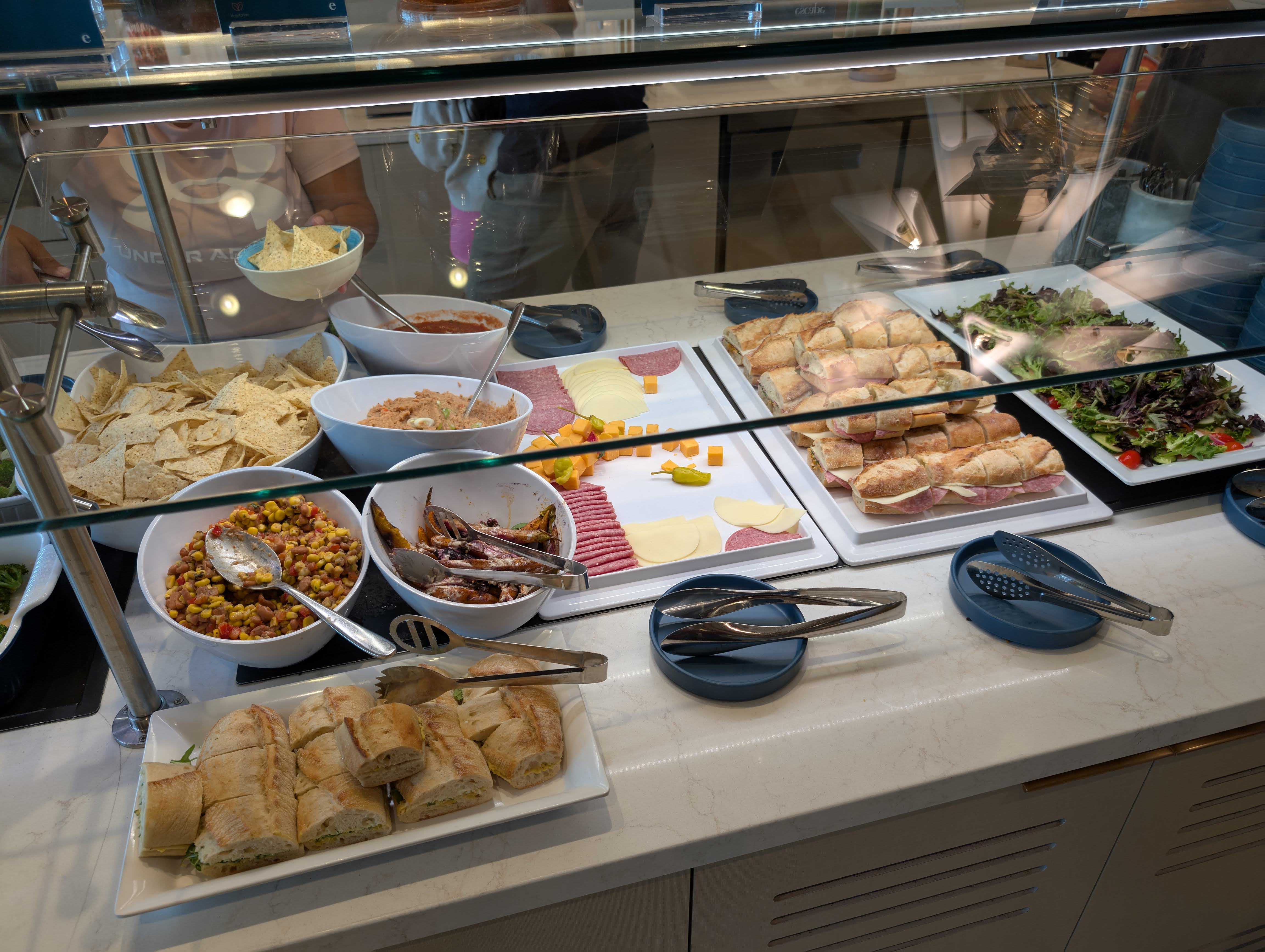 Escape Lounge FLL food and beverages cold buffet Escape Lounge FLL food and beverages cold buffet