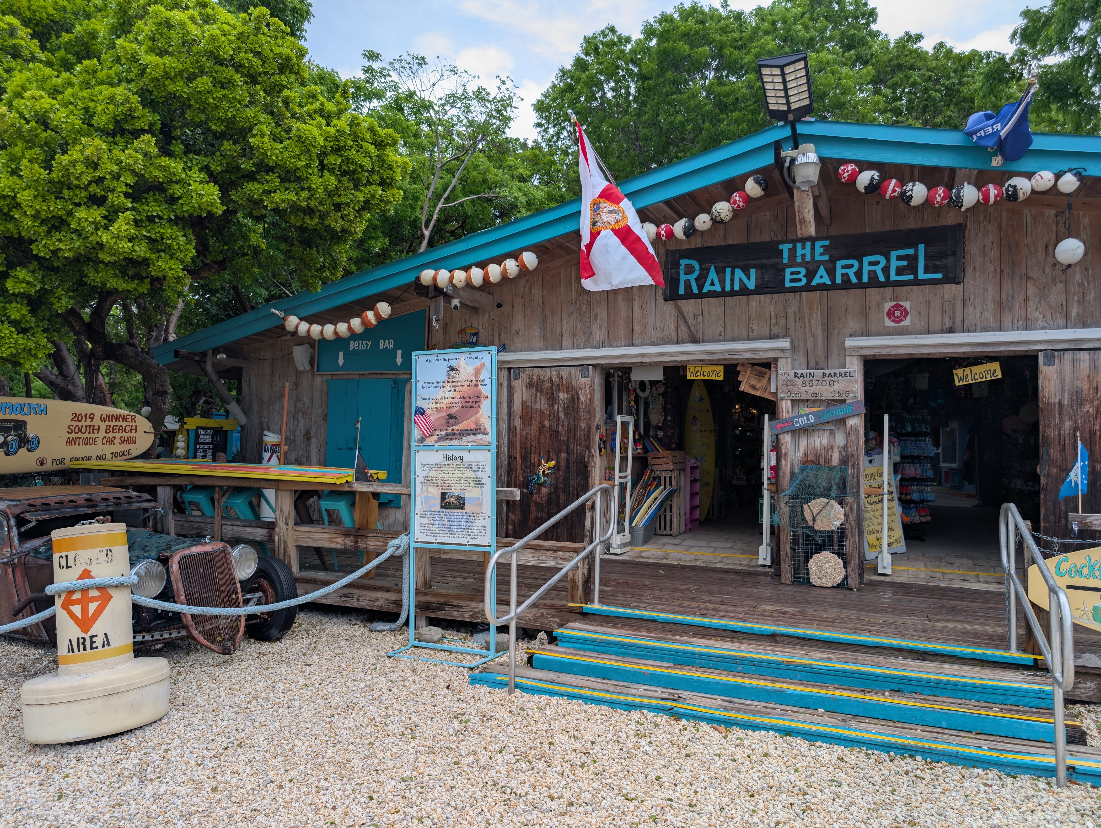 Florida Overseas Highway road trip Rain Barrel Village entrance