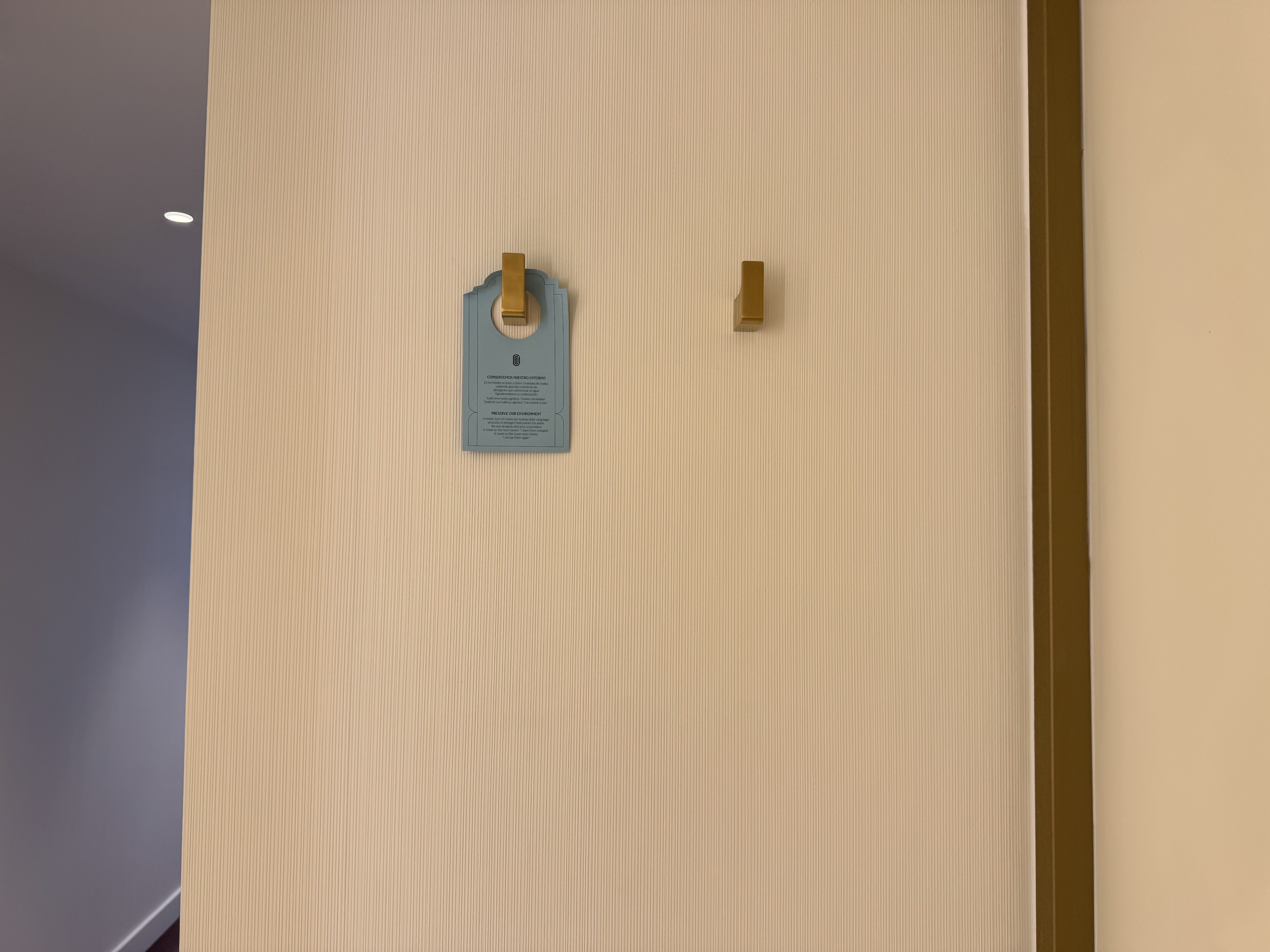 Grand Hotel Centenari Valencia Marriott Autograph Collection bathroom hooks