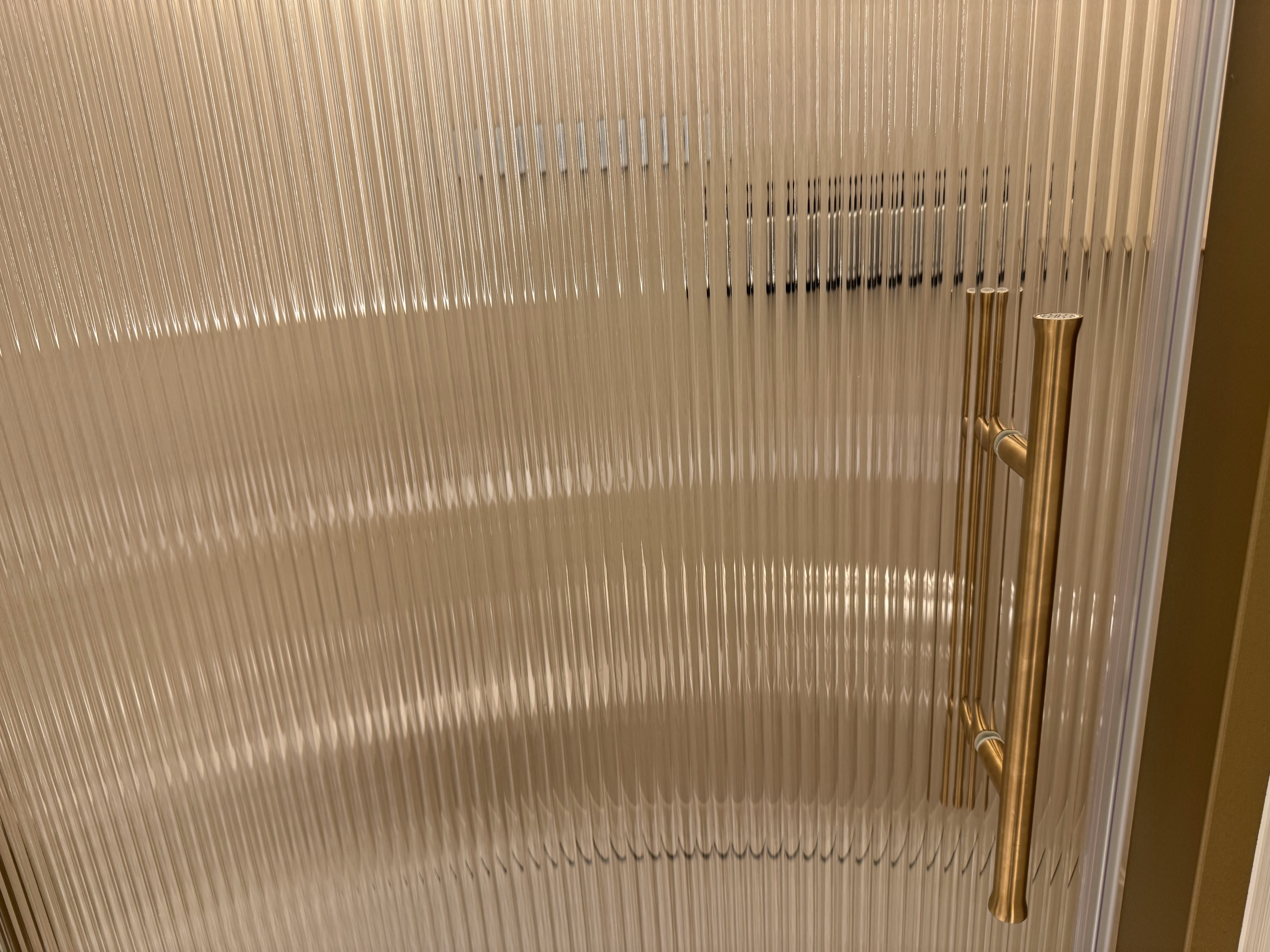 Grand Hotel Centenari Valencia Marriott Autograph Collection bathroom shower door