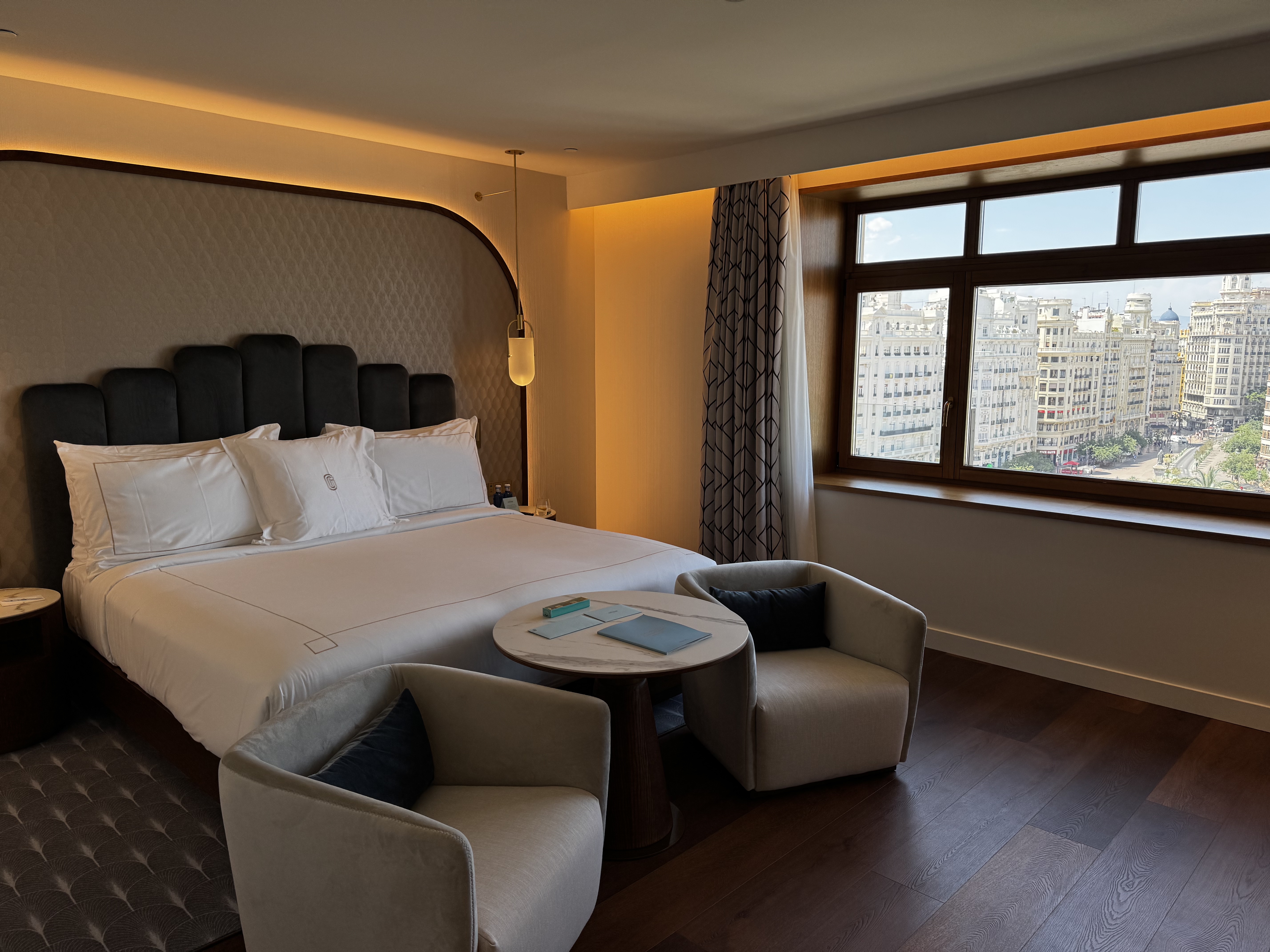 Grand Hotel Centenari Valencia Marriott Autograph Collection bedroom