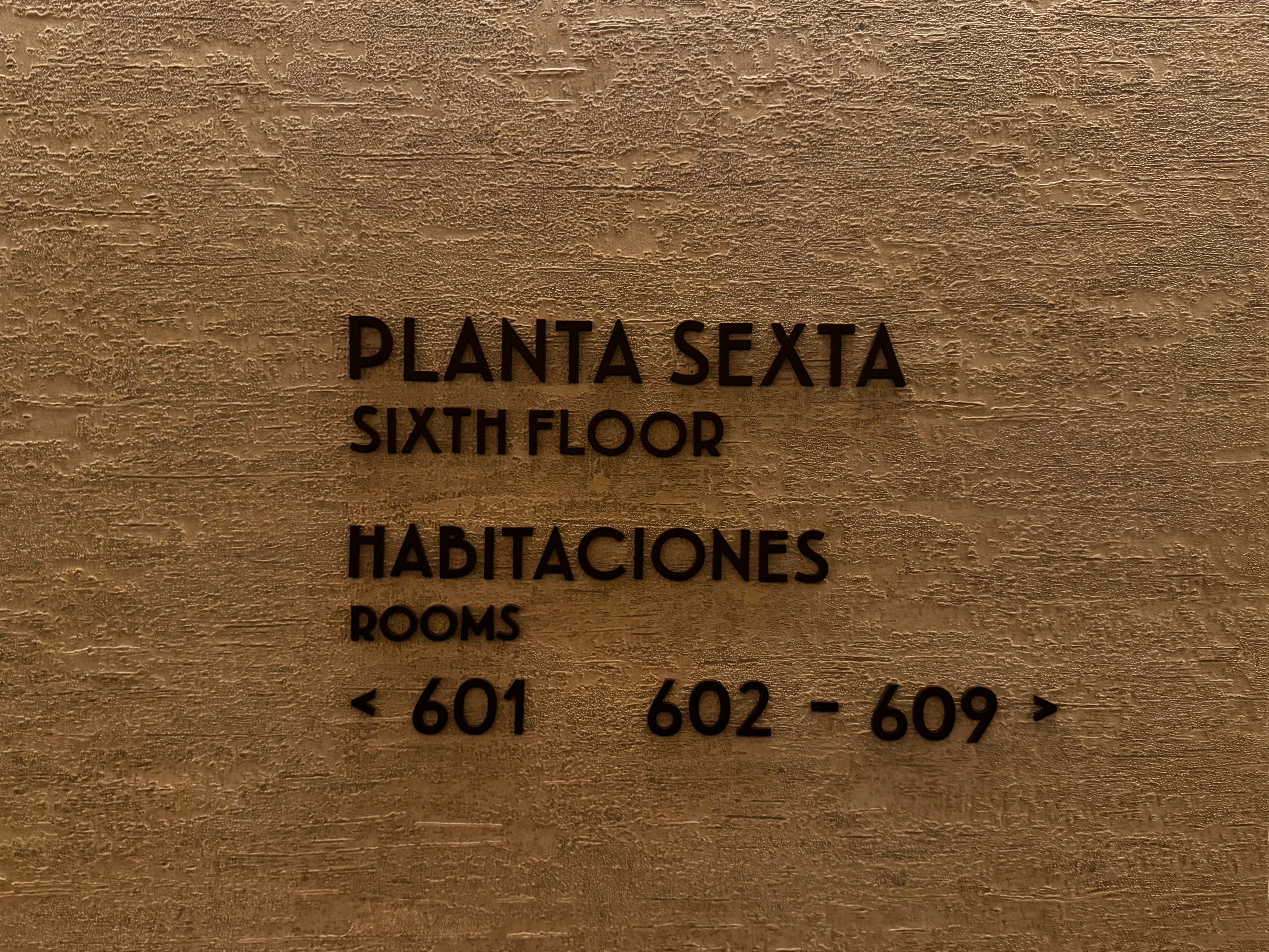 Grand Hotel Centenari Valencia Marriott Autograph Collection hallway sign