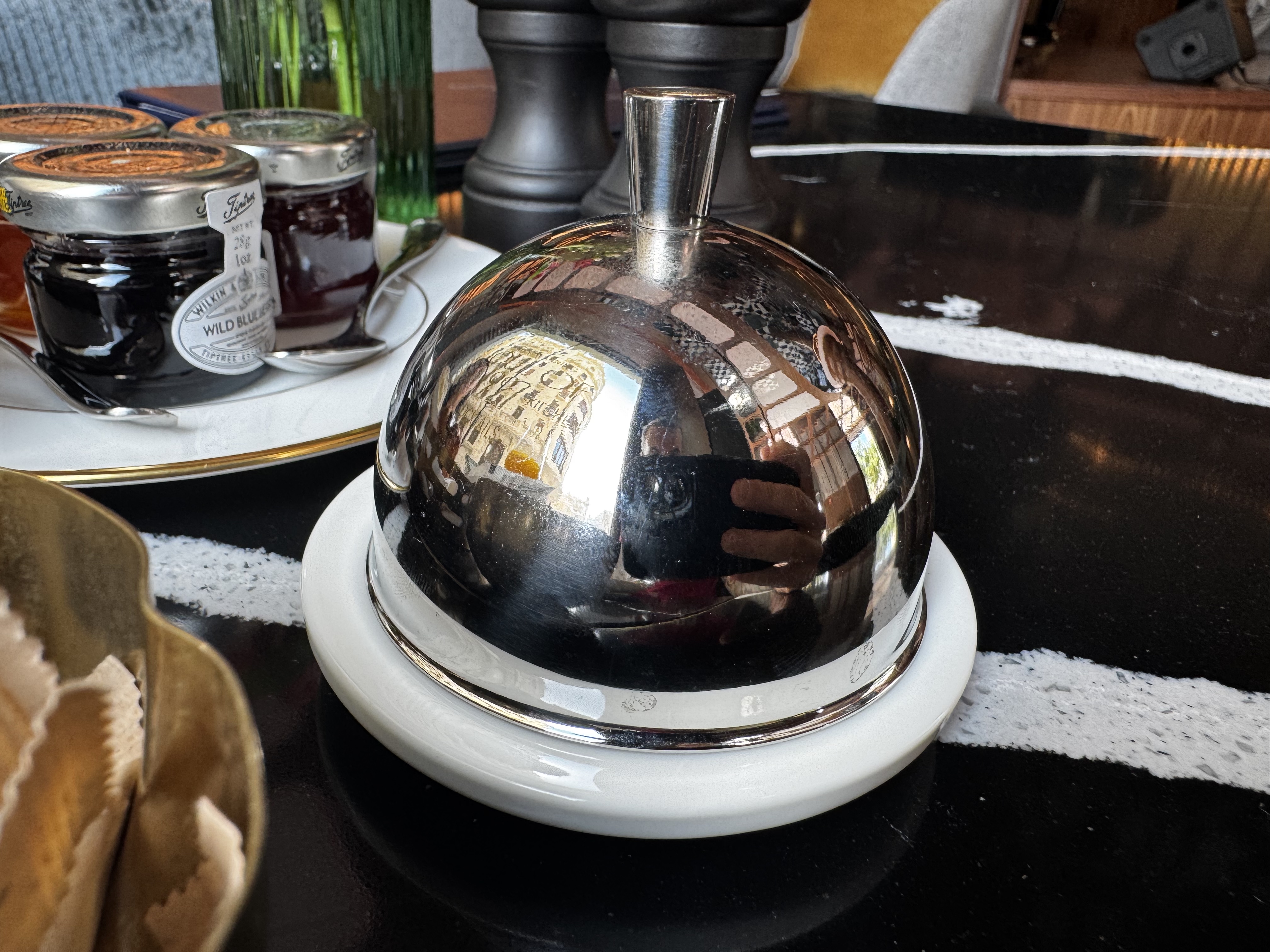 Grand Hotel Centenari Valencia Marriott Autograph Collection restaurant butter