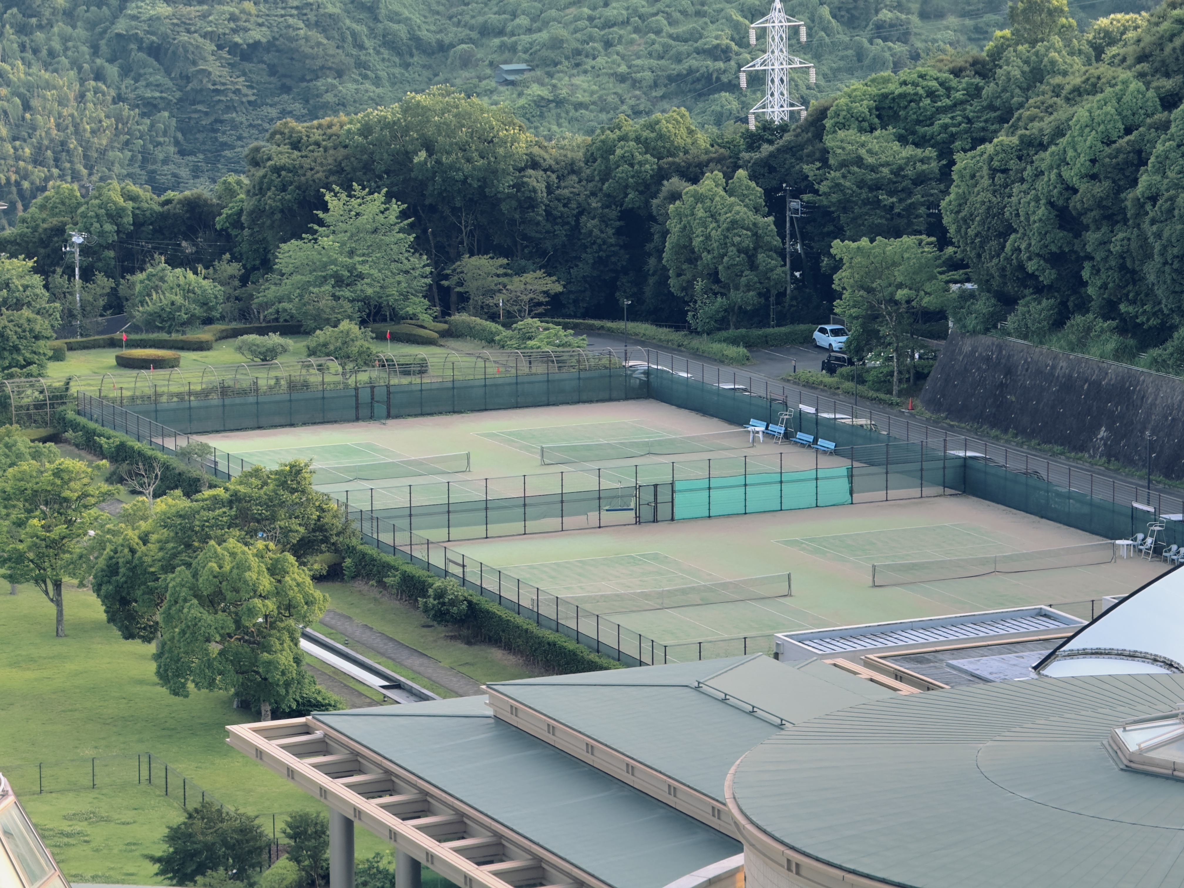 Hilton Odawara Resort outdoor tennis court Hilton Odawara Resort outdoor tennis court