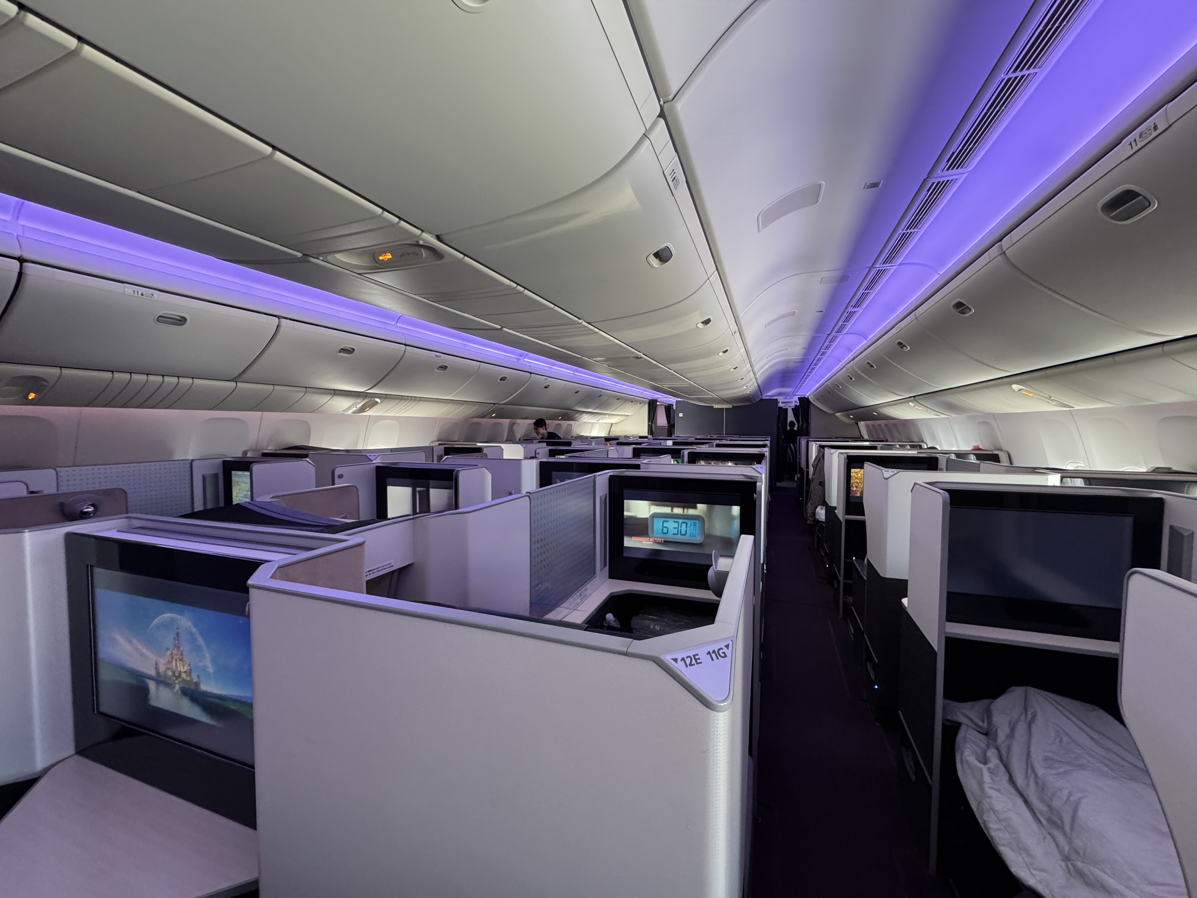 Japan Airlines Boeing 777 300 interior cabin