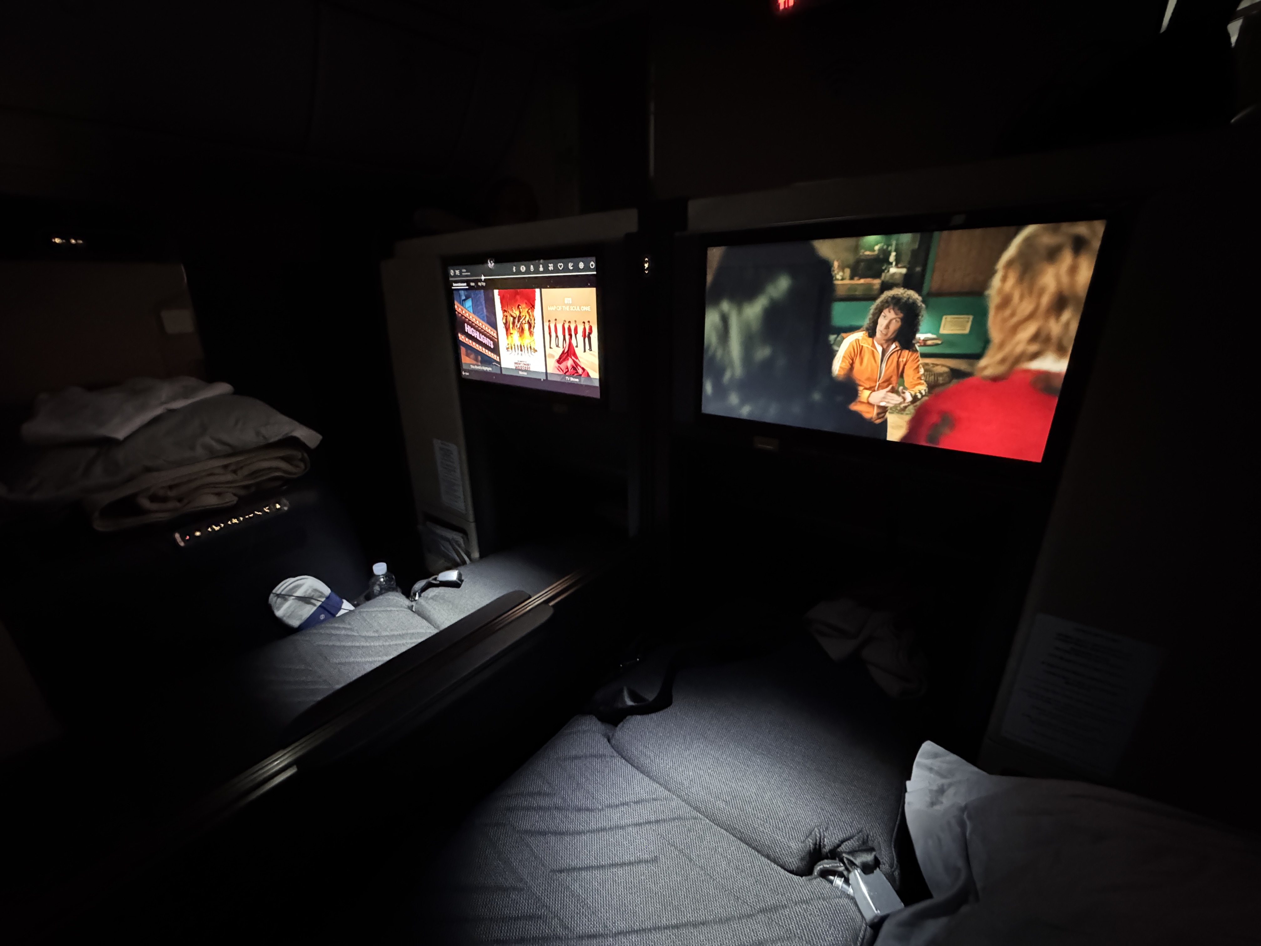 Korean Prestige 2.0 Suites Middle seats TV watching