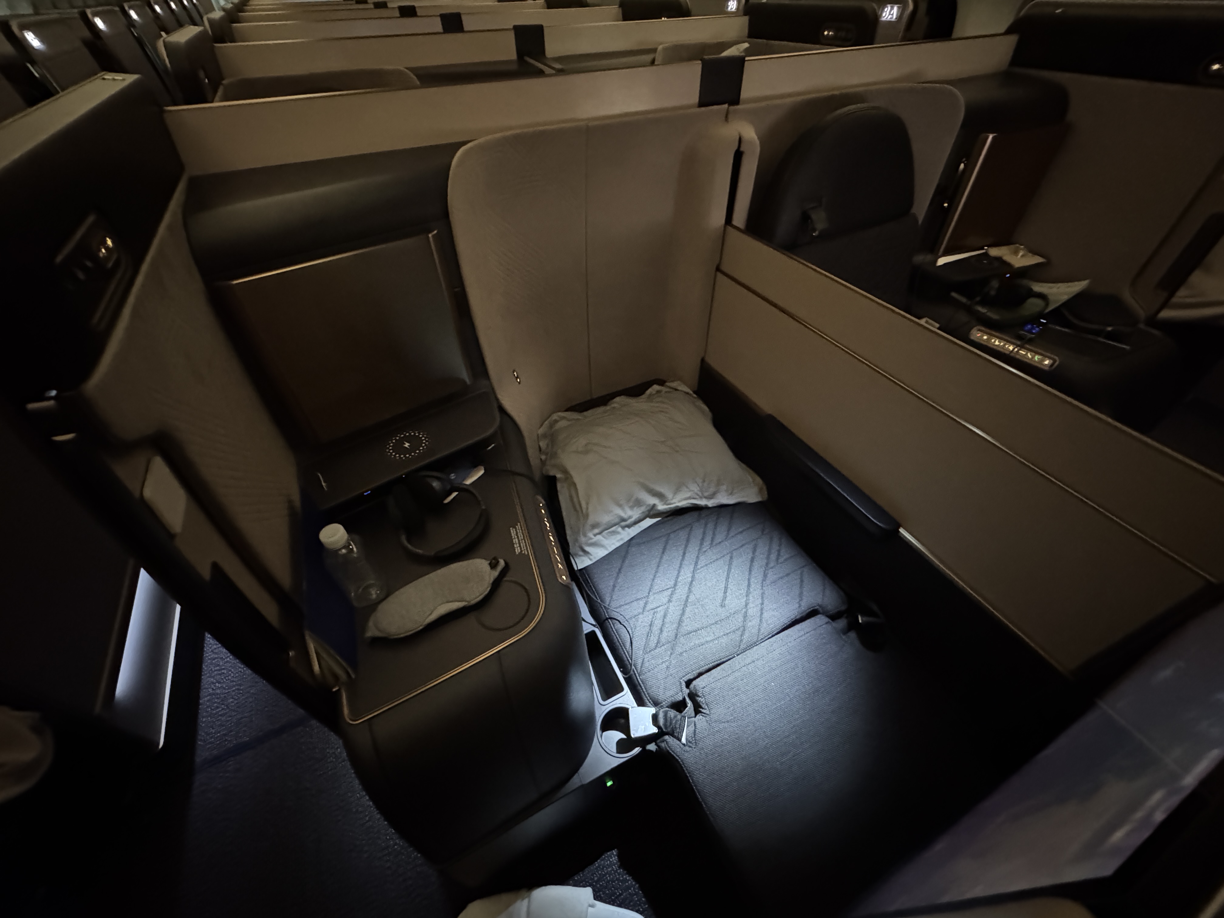 Korean Prestige 2.0 Suites lie flat seat light Korean Prestige 2.0 Suites lie flat seat light
