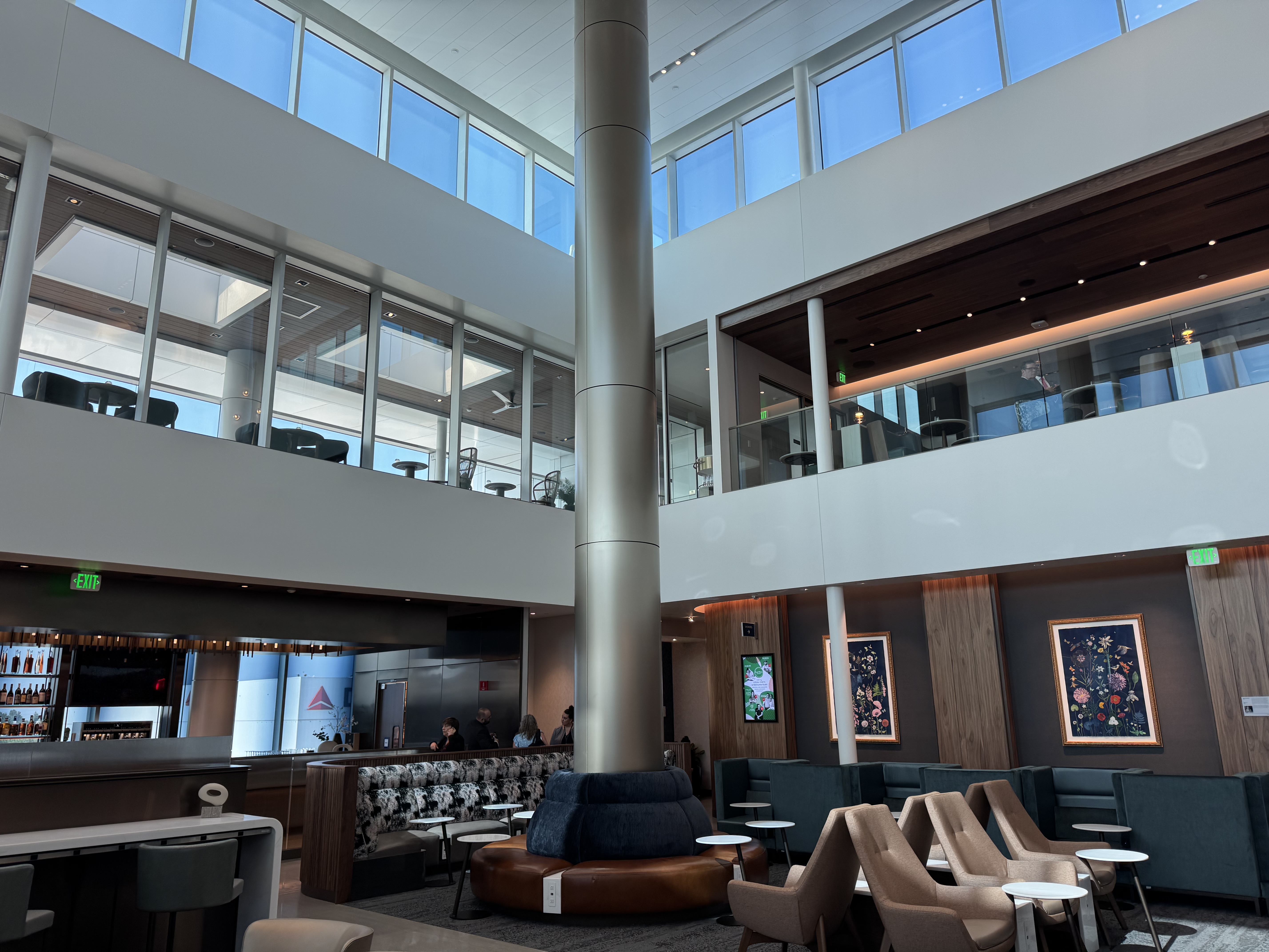 New Delta Sky Club SEA Two Floors New Delta Sky Club SEA Two Floors