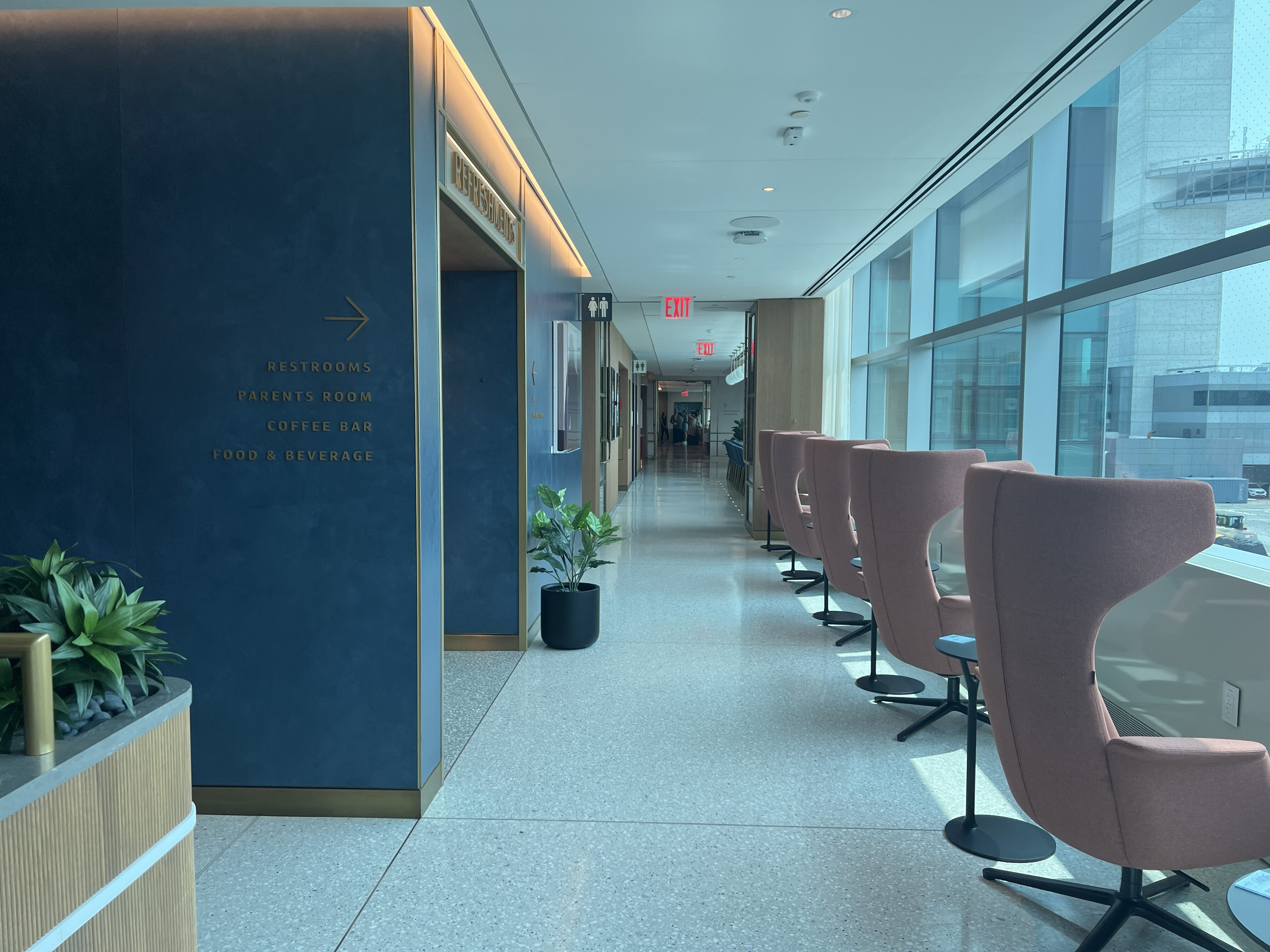 Seats Near Window Capital One Lounge JFK Seats Near Window Capital One Lounge JFK
