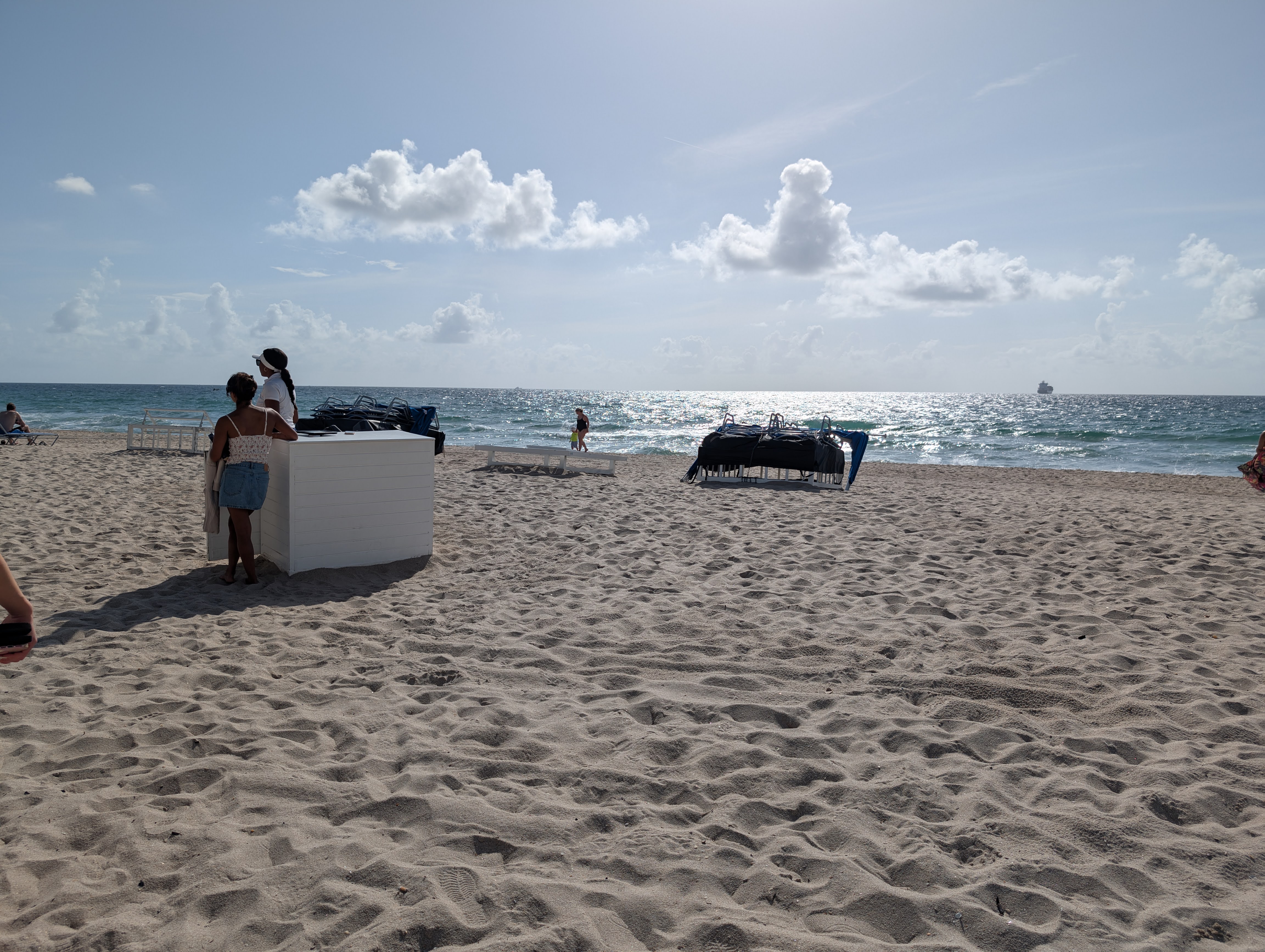 W Fort Lauderdale amenities beach attendant