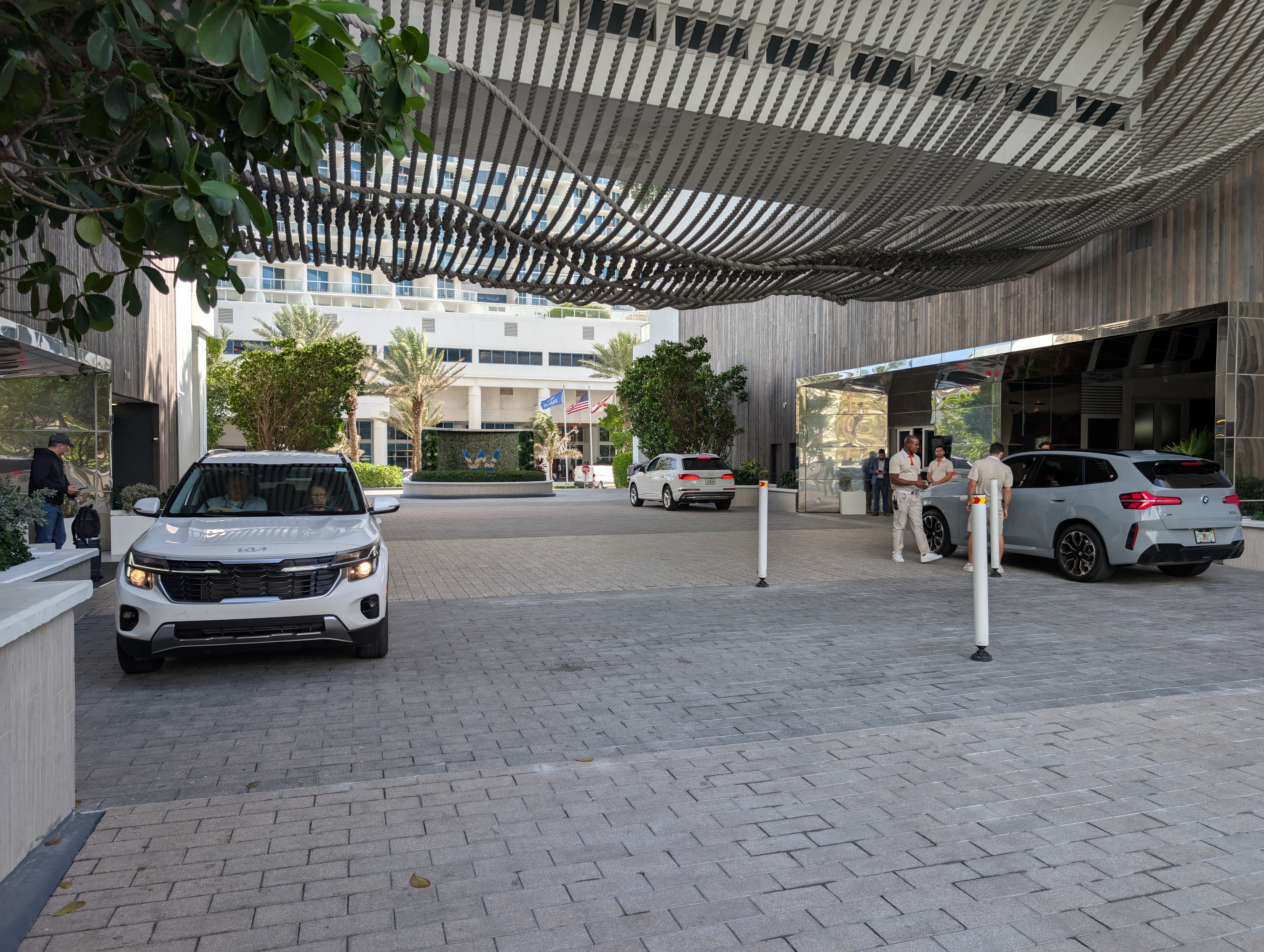 W Fort Lauderdale amenities driveway entrance