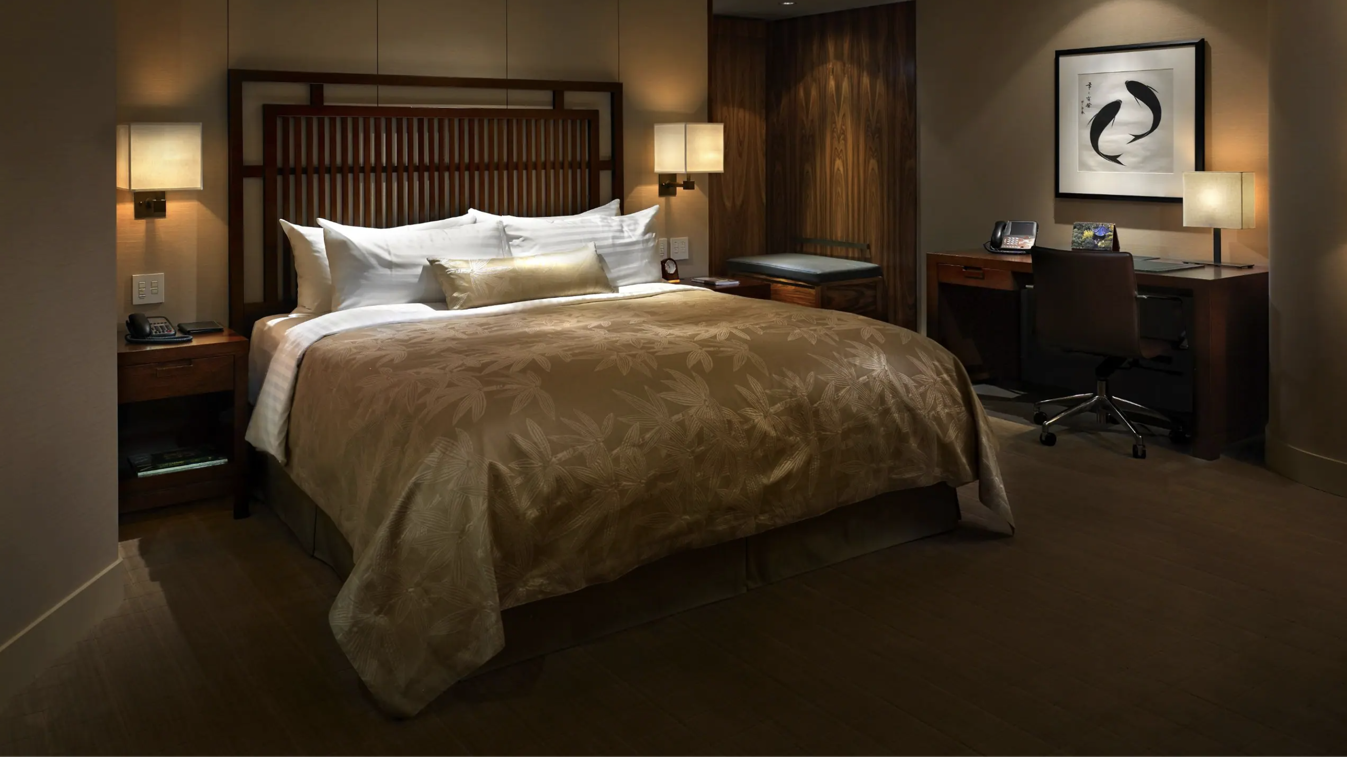 A King Bed room at the Hyatt Downtown Alberni A King Bed room at the Hyatt Downtown Alberni