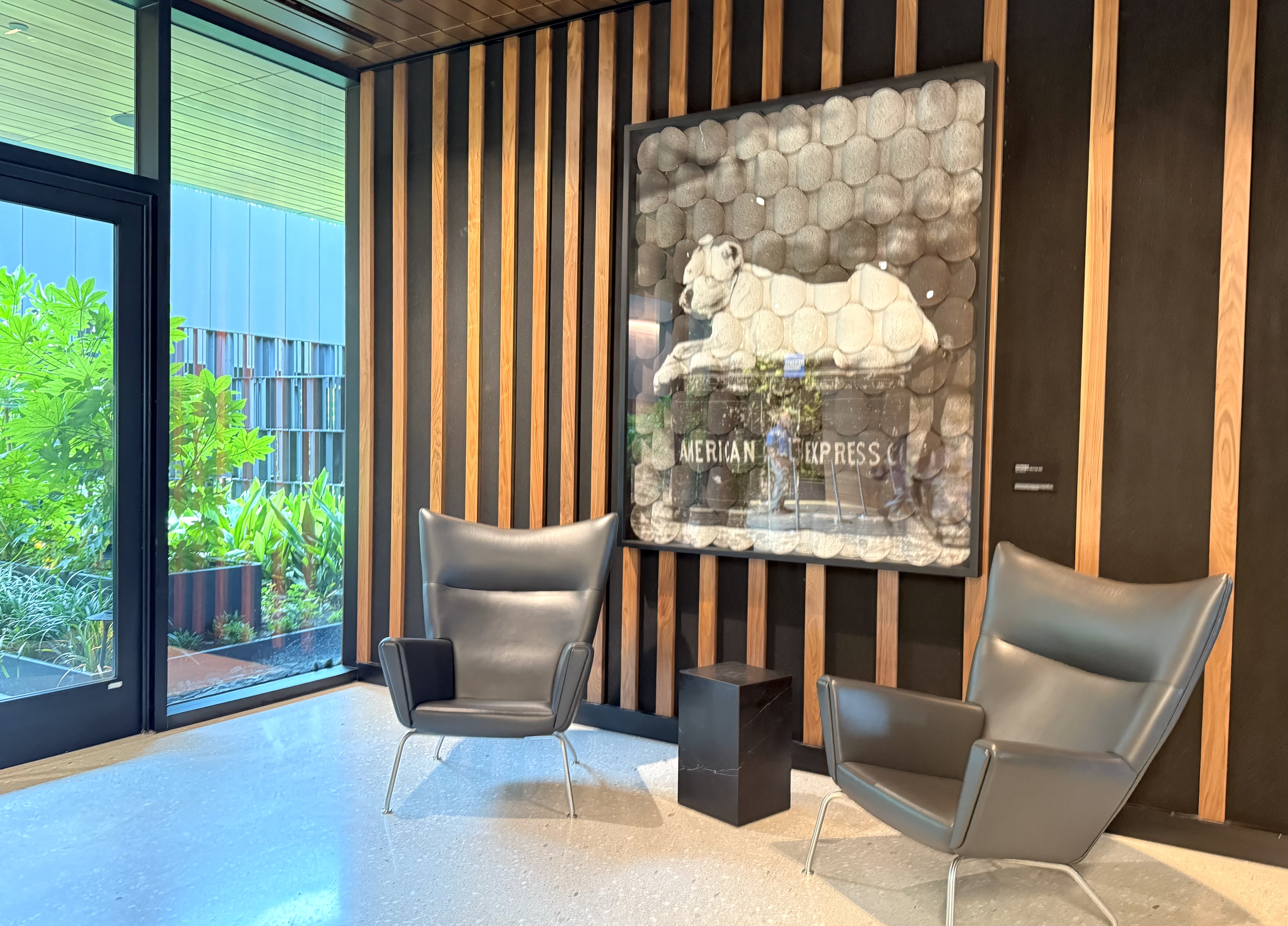 Atlanta ATL American Express Centurion Lounge entry seating