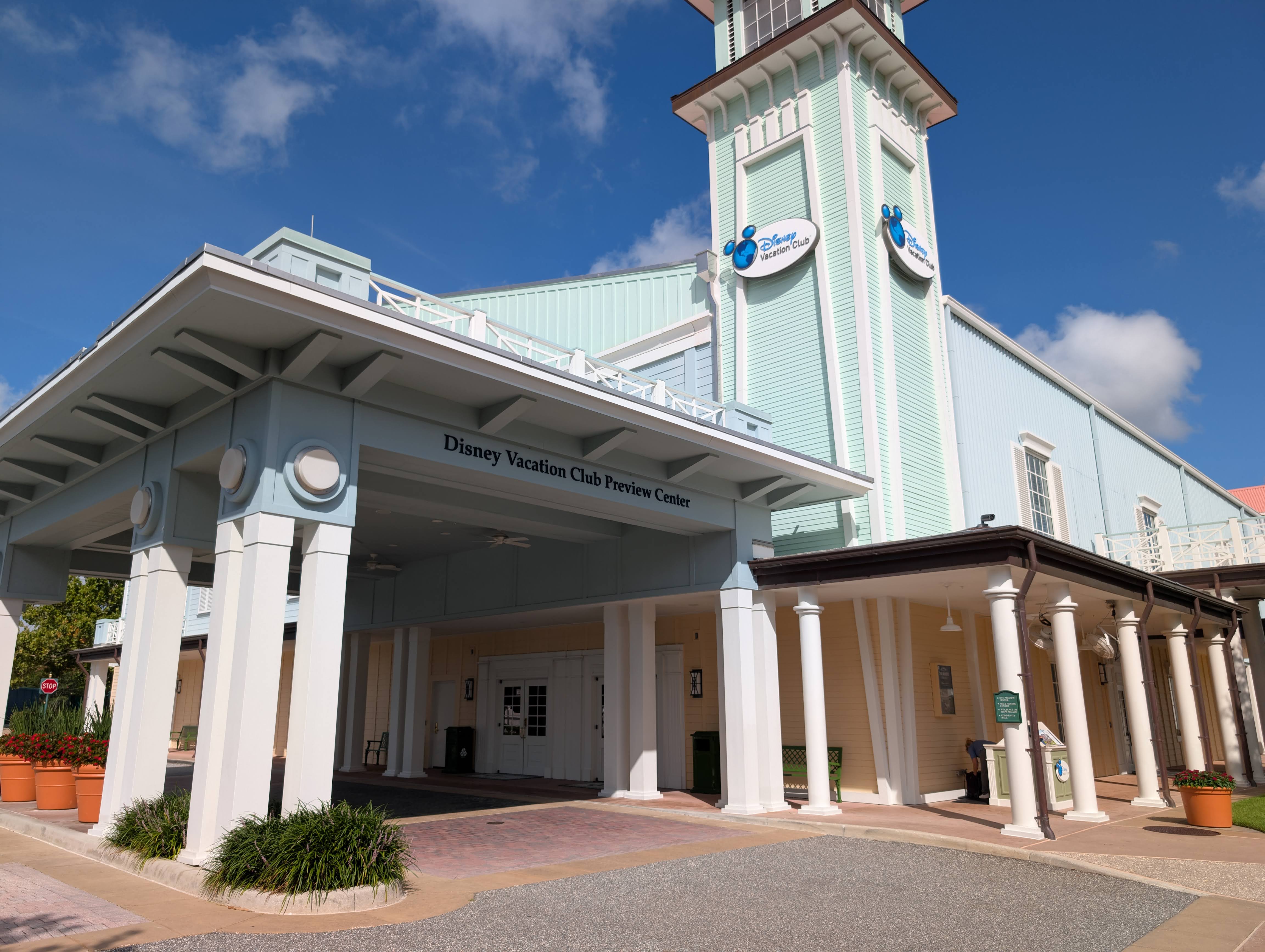 Disney’s Saratoga Springs Resort & Spa DVC building Disney's Saratoga Springs Resort & Spa DVC building