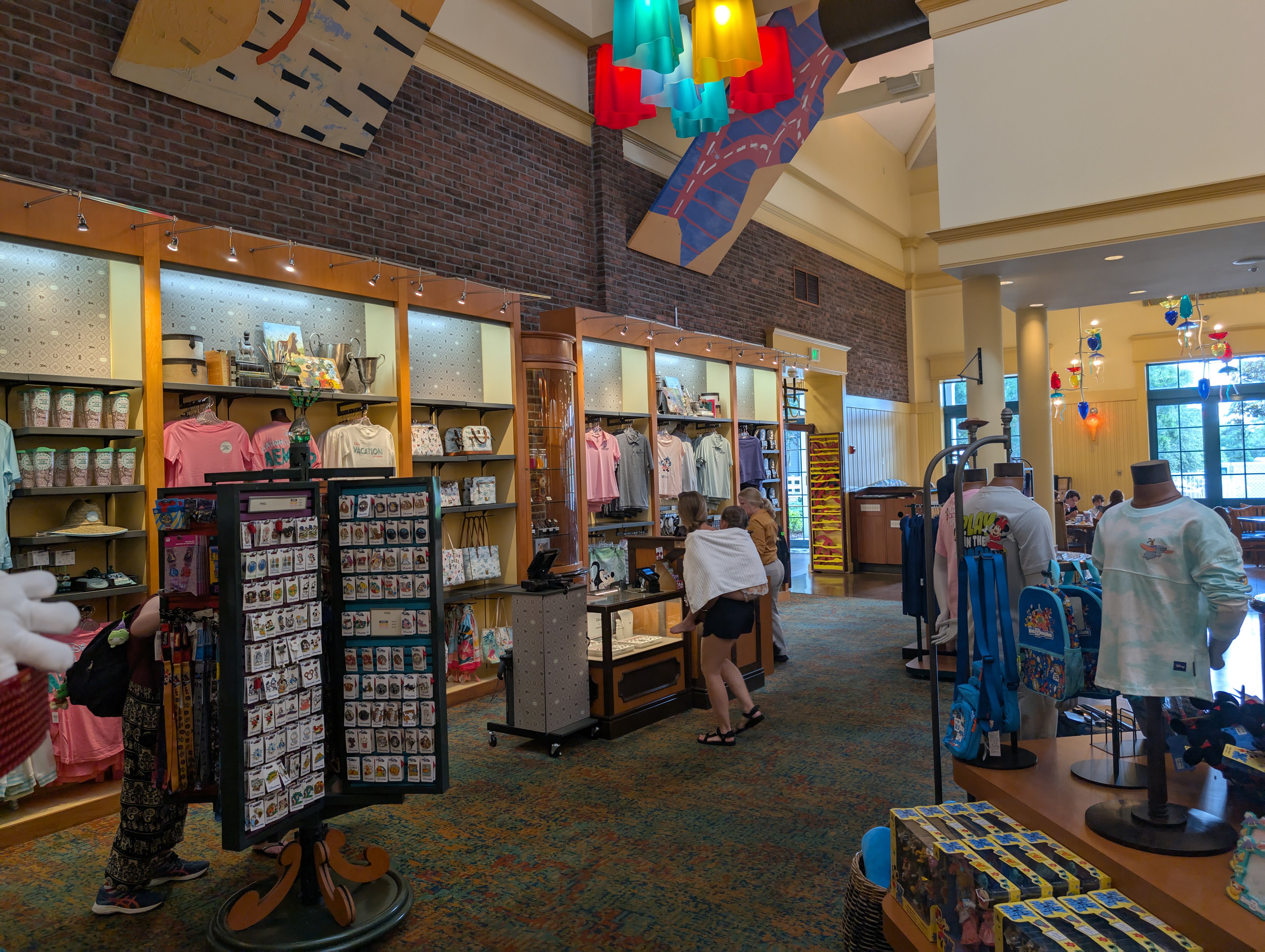Disney’s Saratoga Springs Resort & Spa amenities Artist’s Palette gift shop Disney's Saratoga Springs Resort & Spa amenities Artist's Palette gift shop