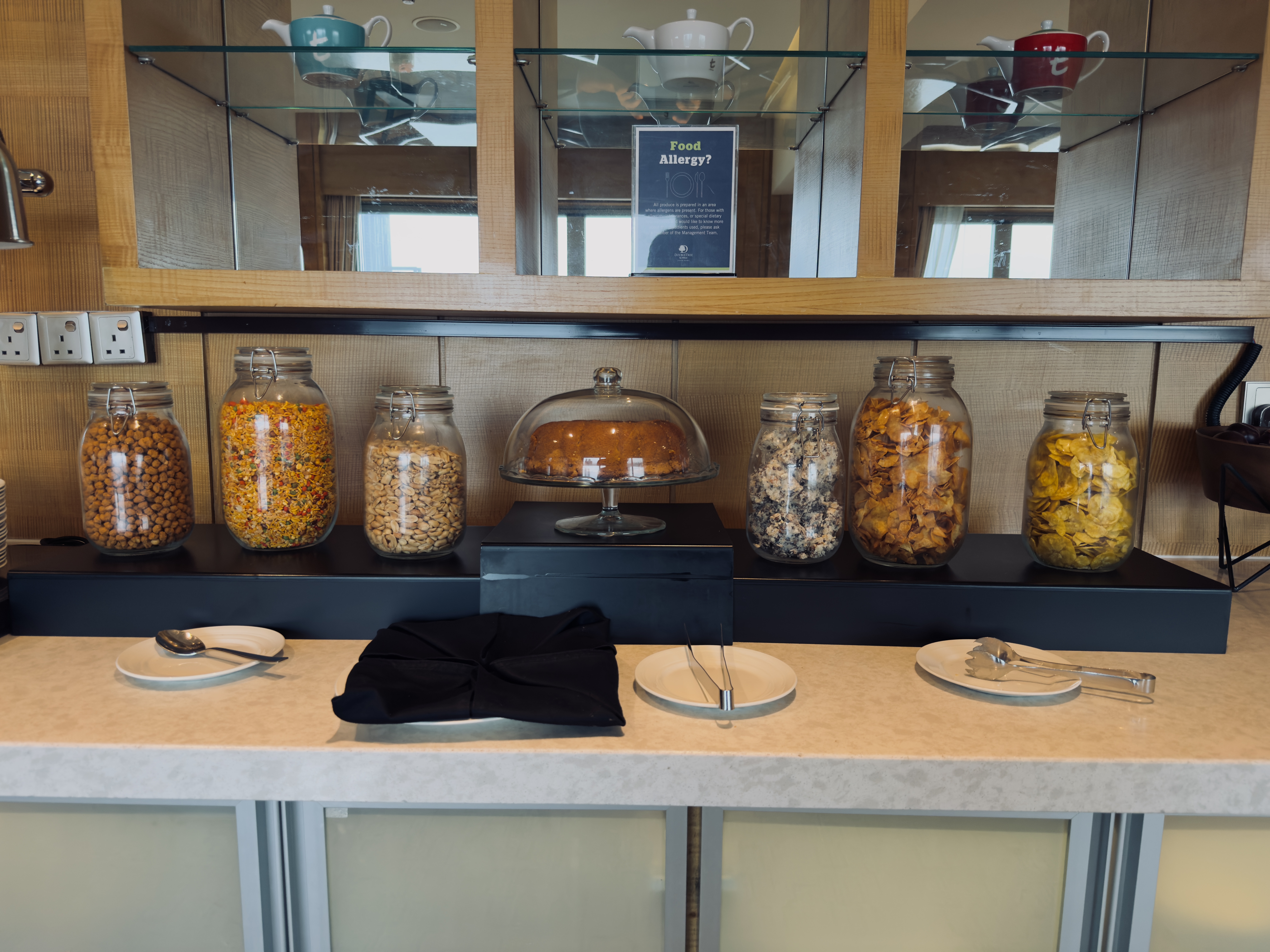 DoubleTree by Hilton Johor Bahru lounge snacks