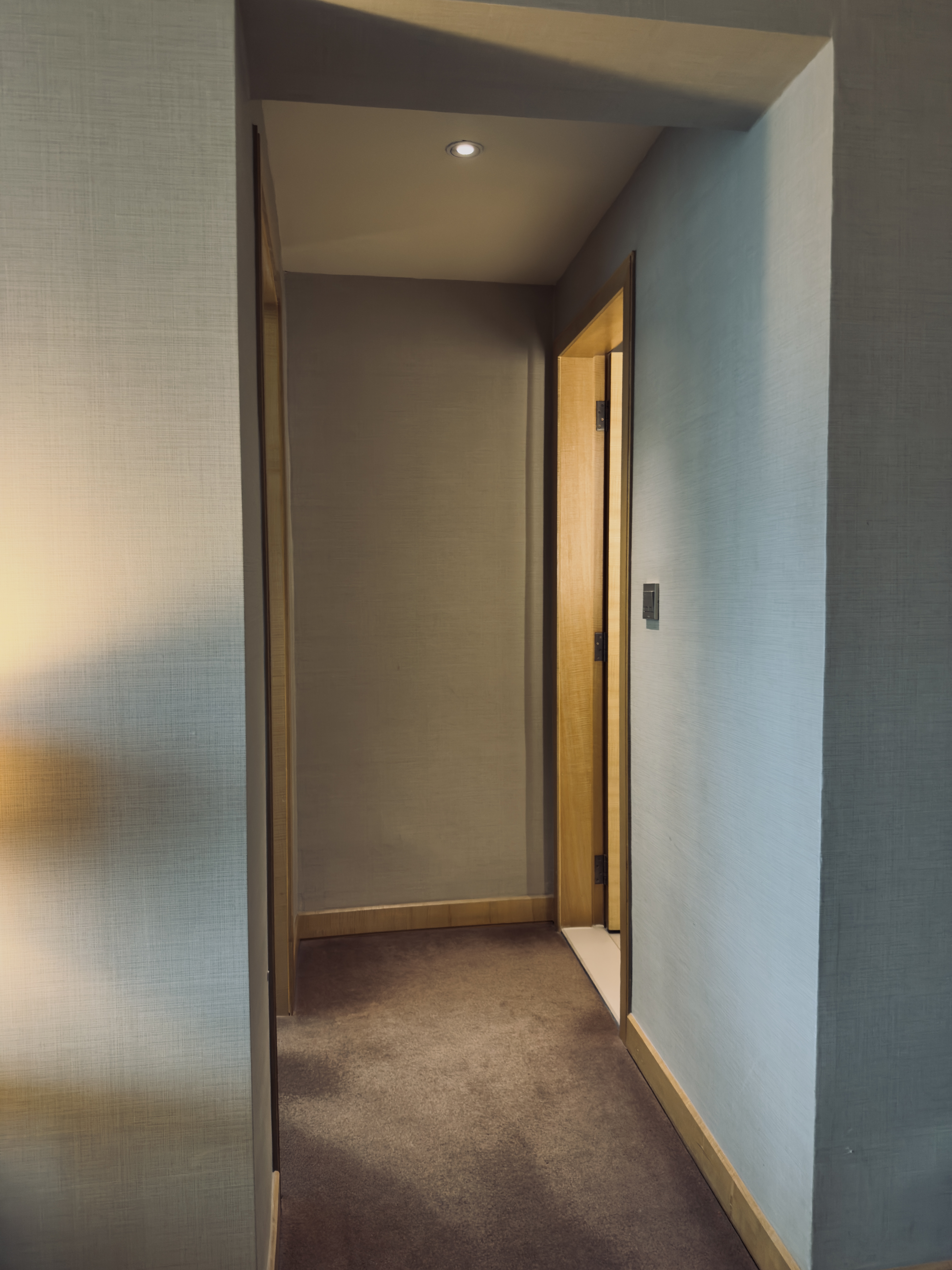 DoubleTree by Hilton Johor Bahru room hallway to room