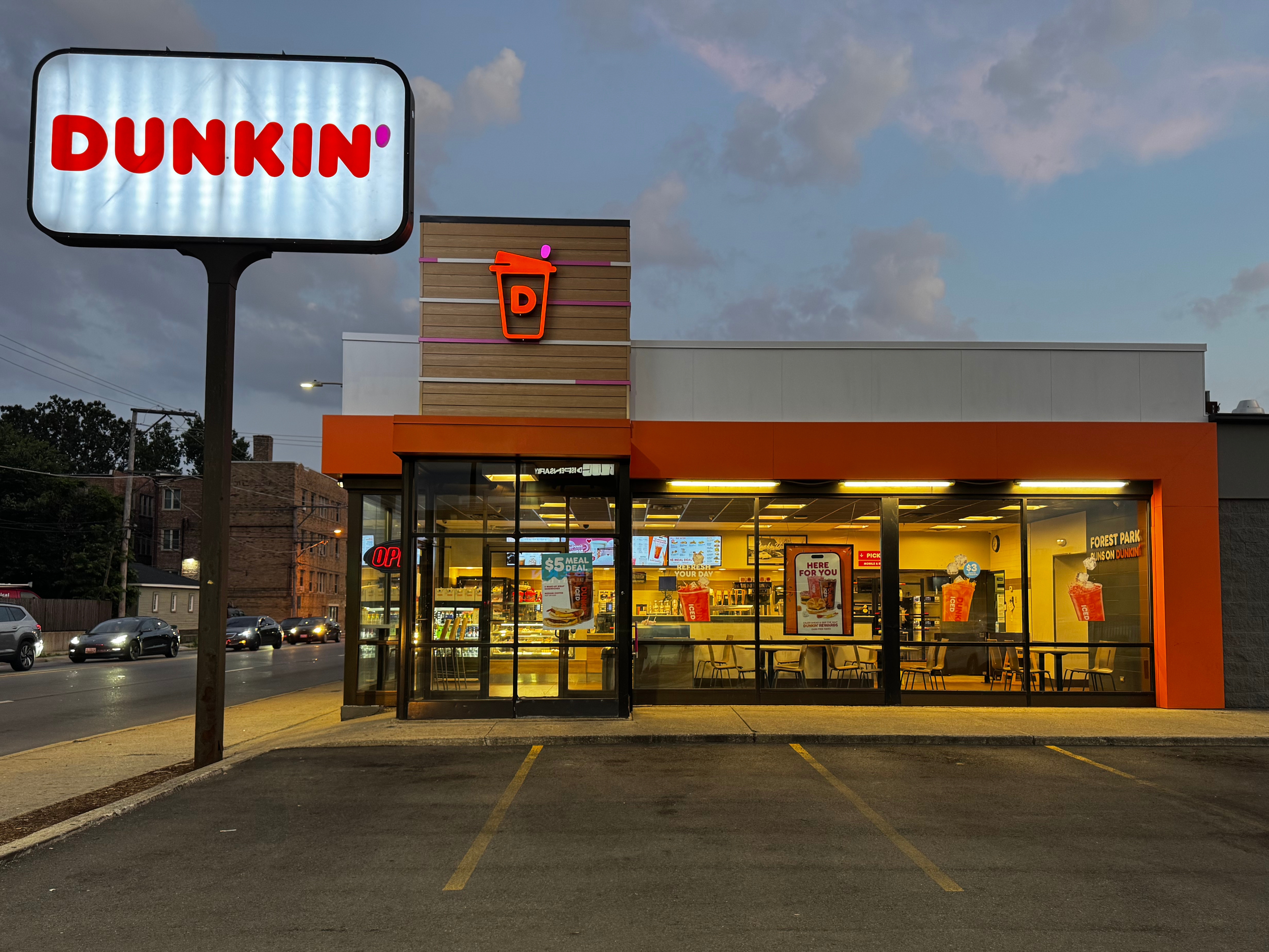 Dunkin Donuts exterior night Oak Park Illinois Dunkin Donuts exterior night Oak Park Illinois