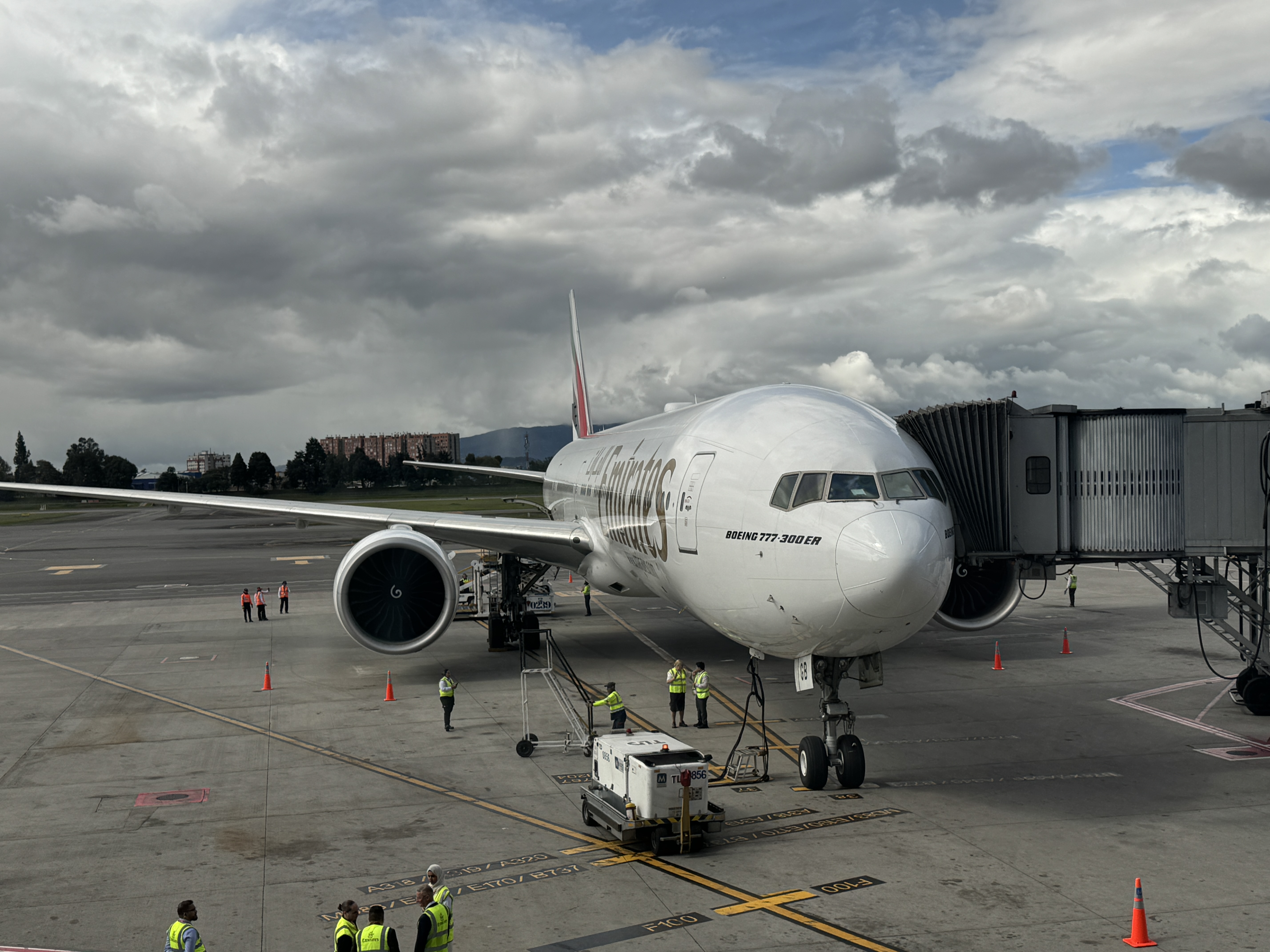 Emirates Boeing 777 300 Bogota Emirates Boeing 777 300 Bogota