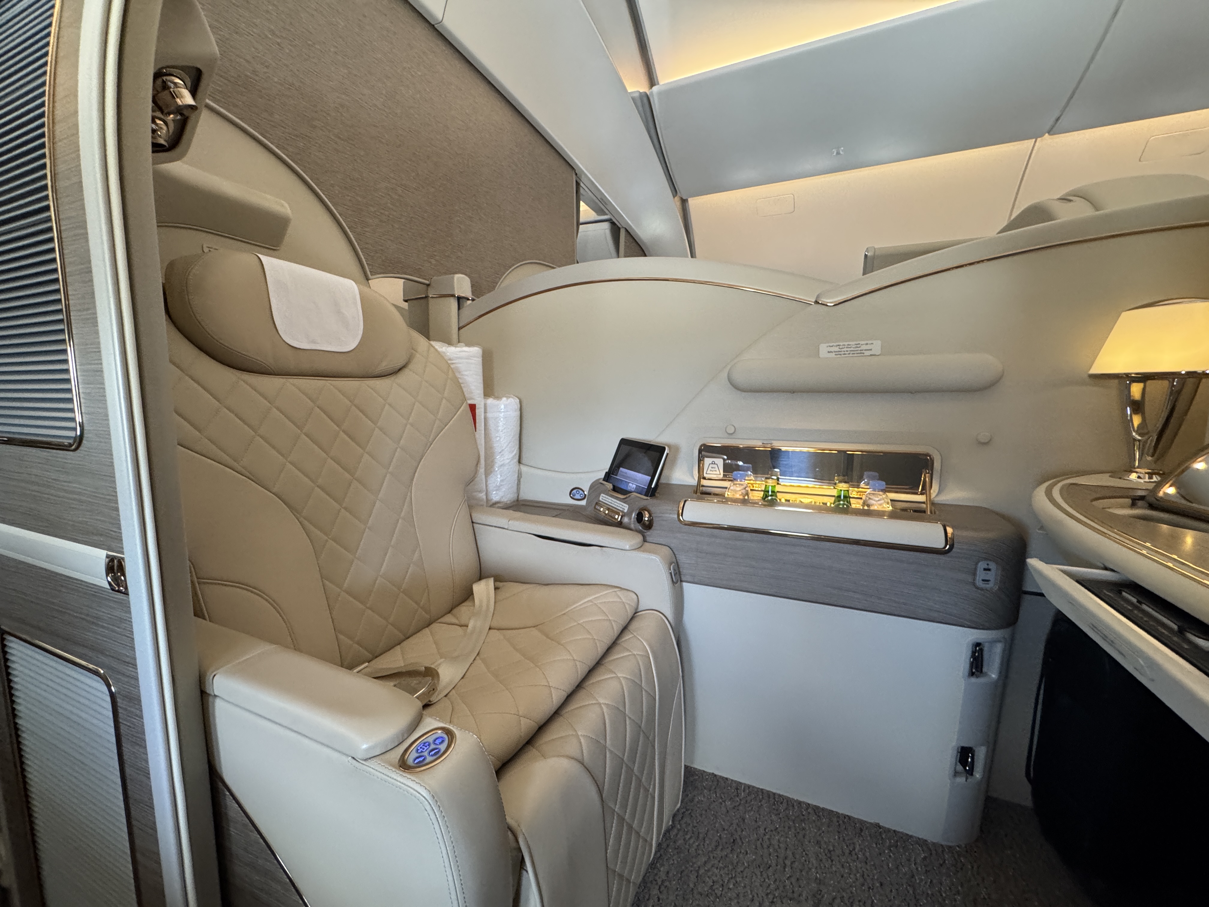 Emirates First Class Seat Boeing 777 300 Emirates First Class Seat Boeing 777 300