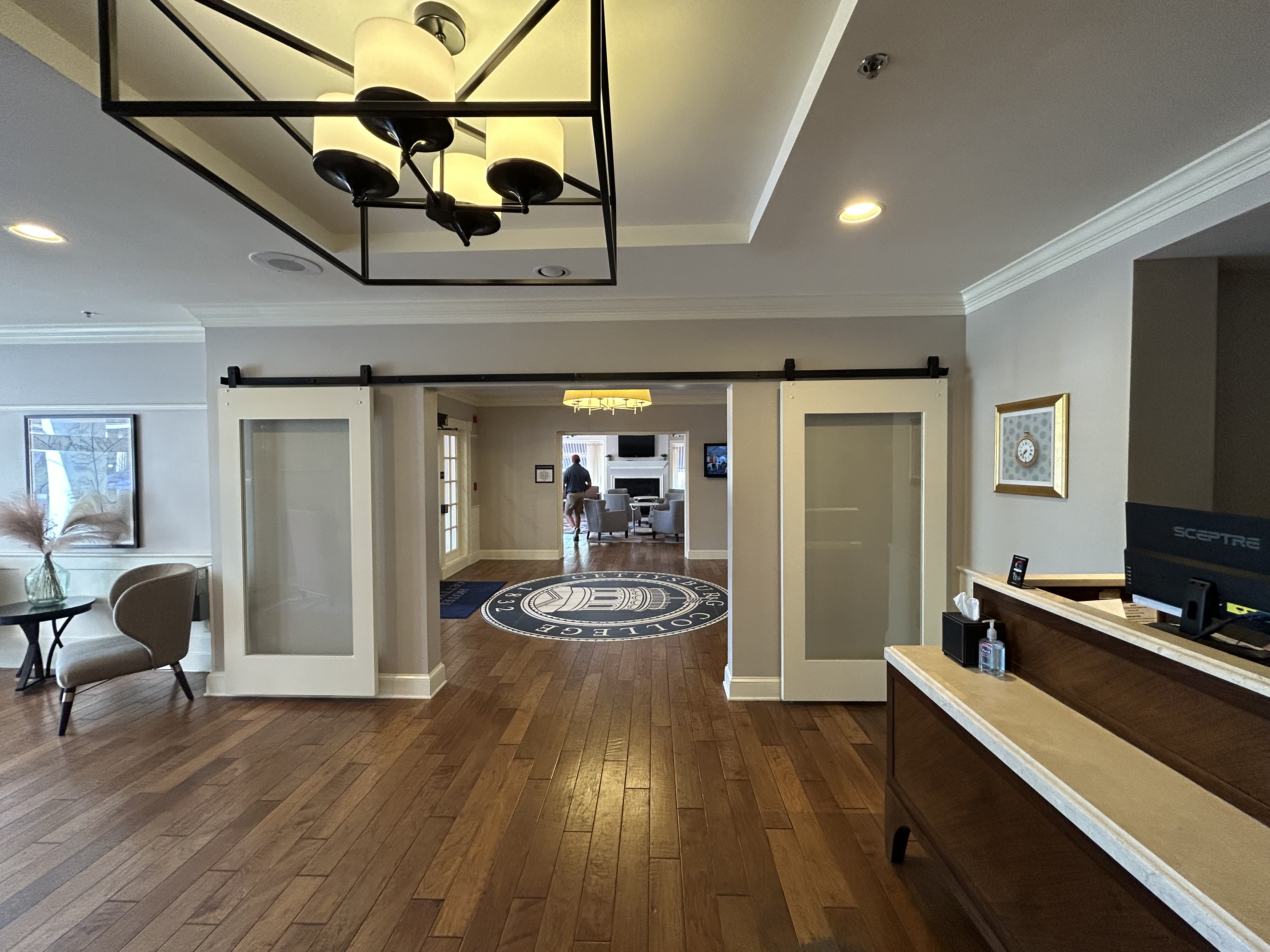 Hotel Gettysburg check in counter