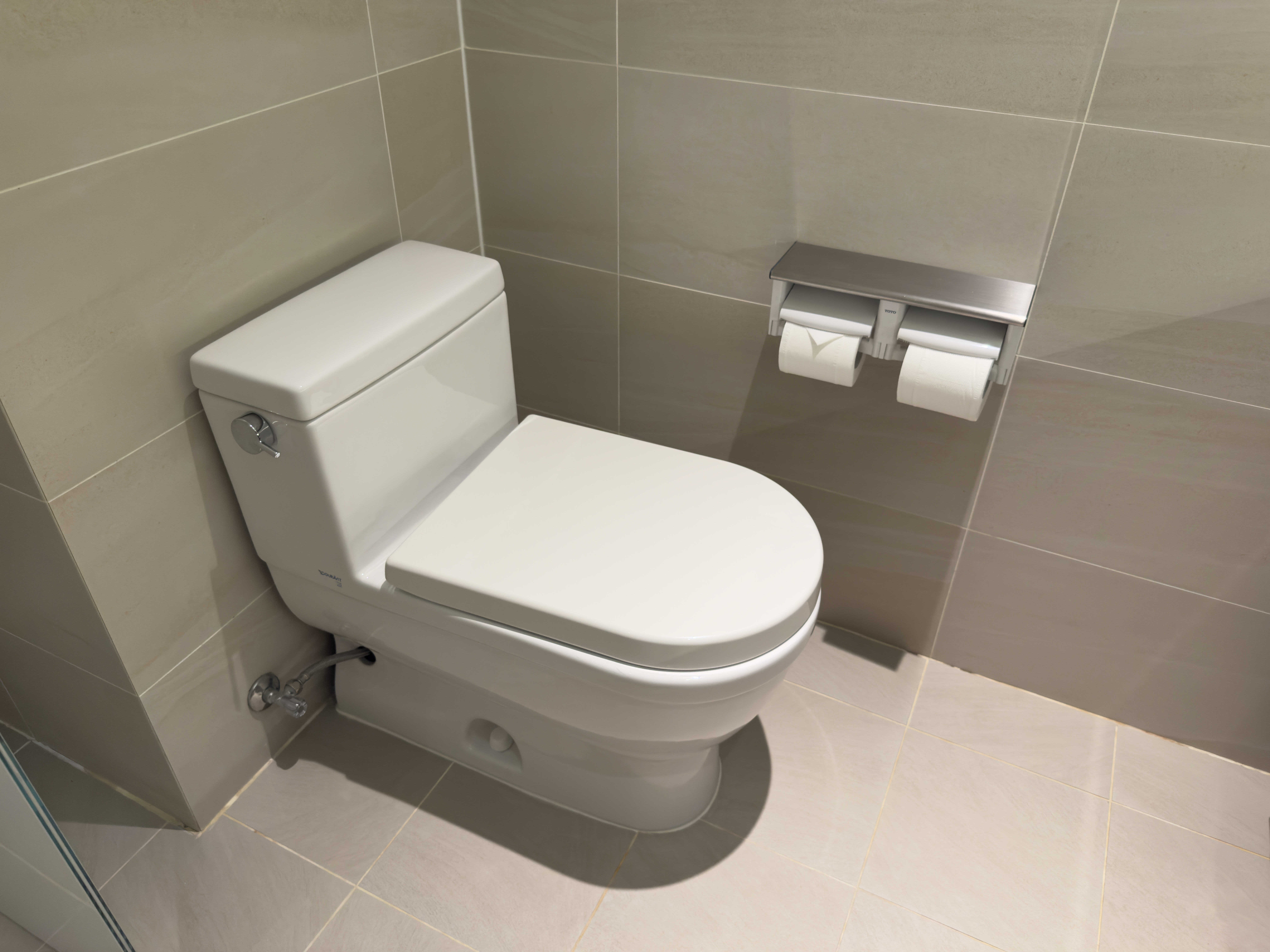 Hyatt Place New Taipei City Xinzhuang toilet