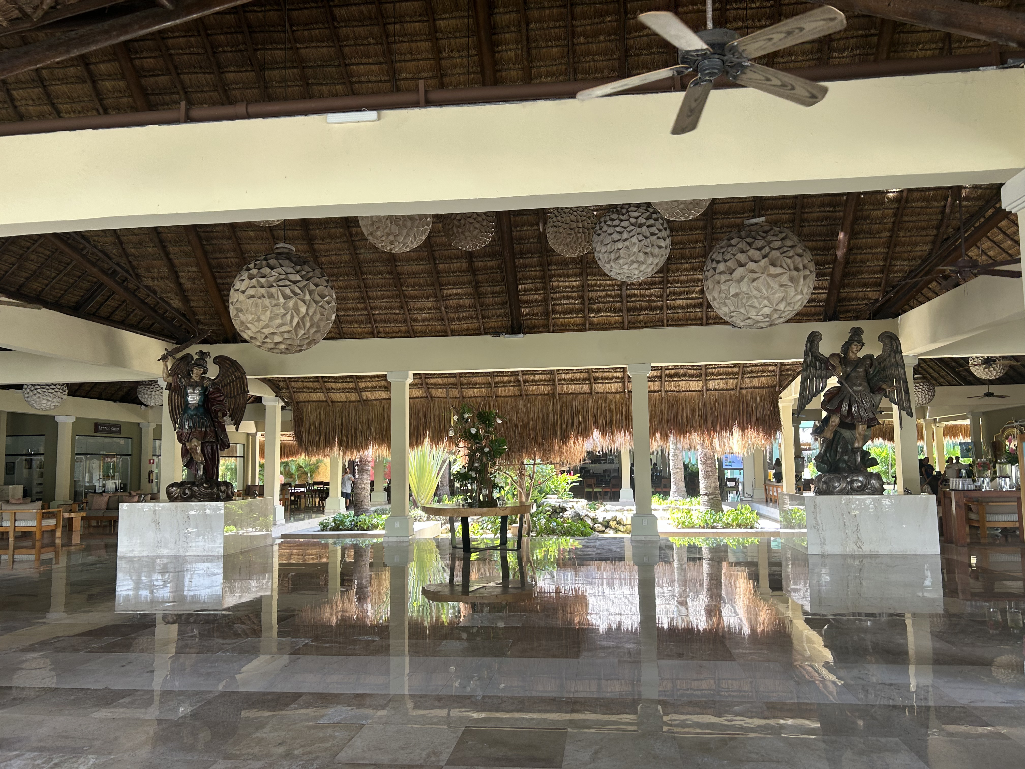 Iberostar Waves Quetzal Lobby