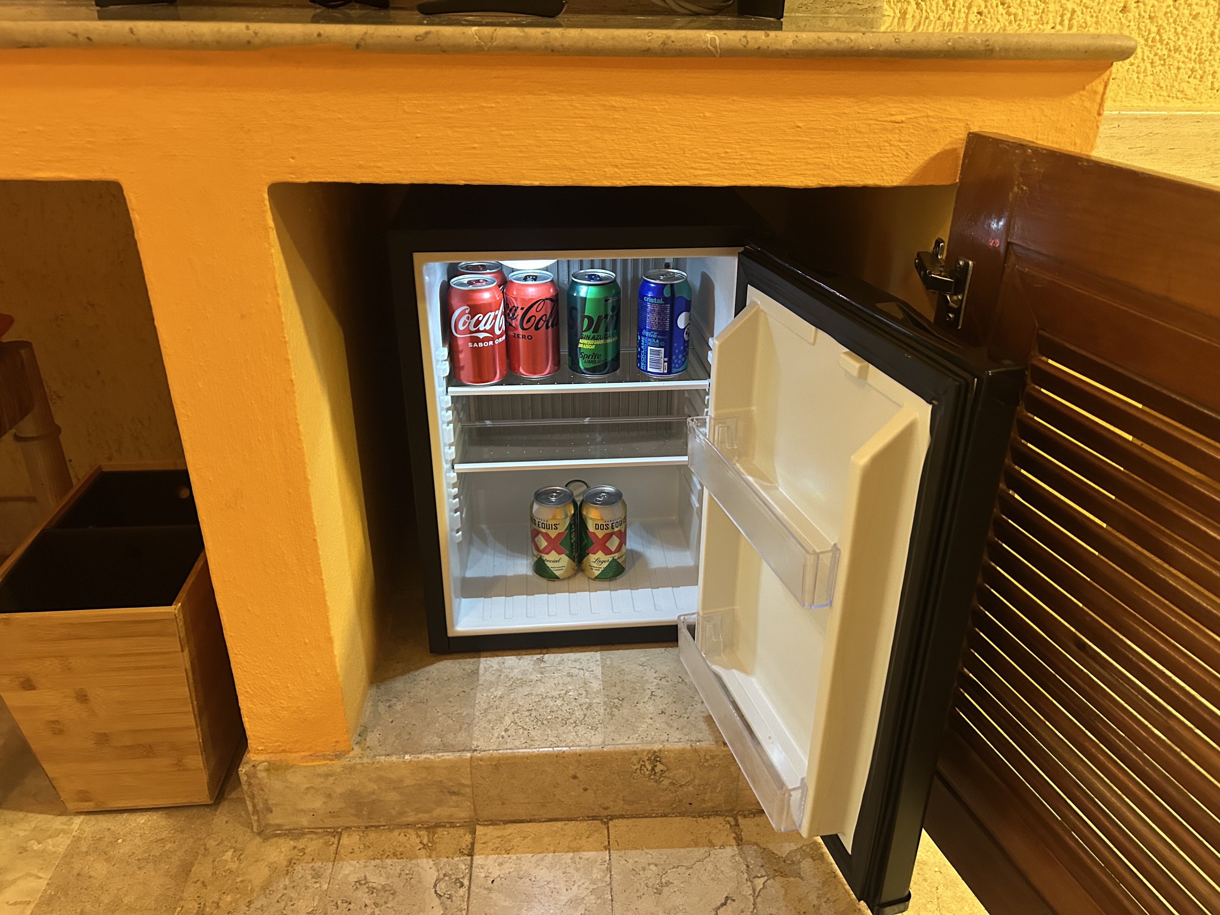 Iberostar Waves Quetzal Mini Bar