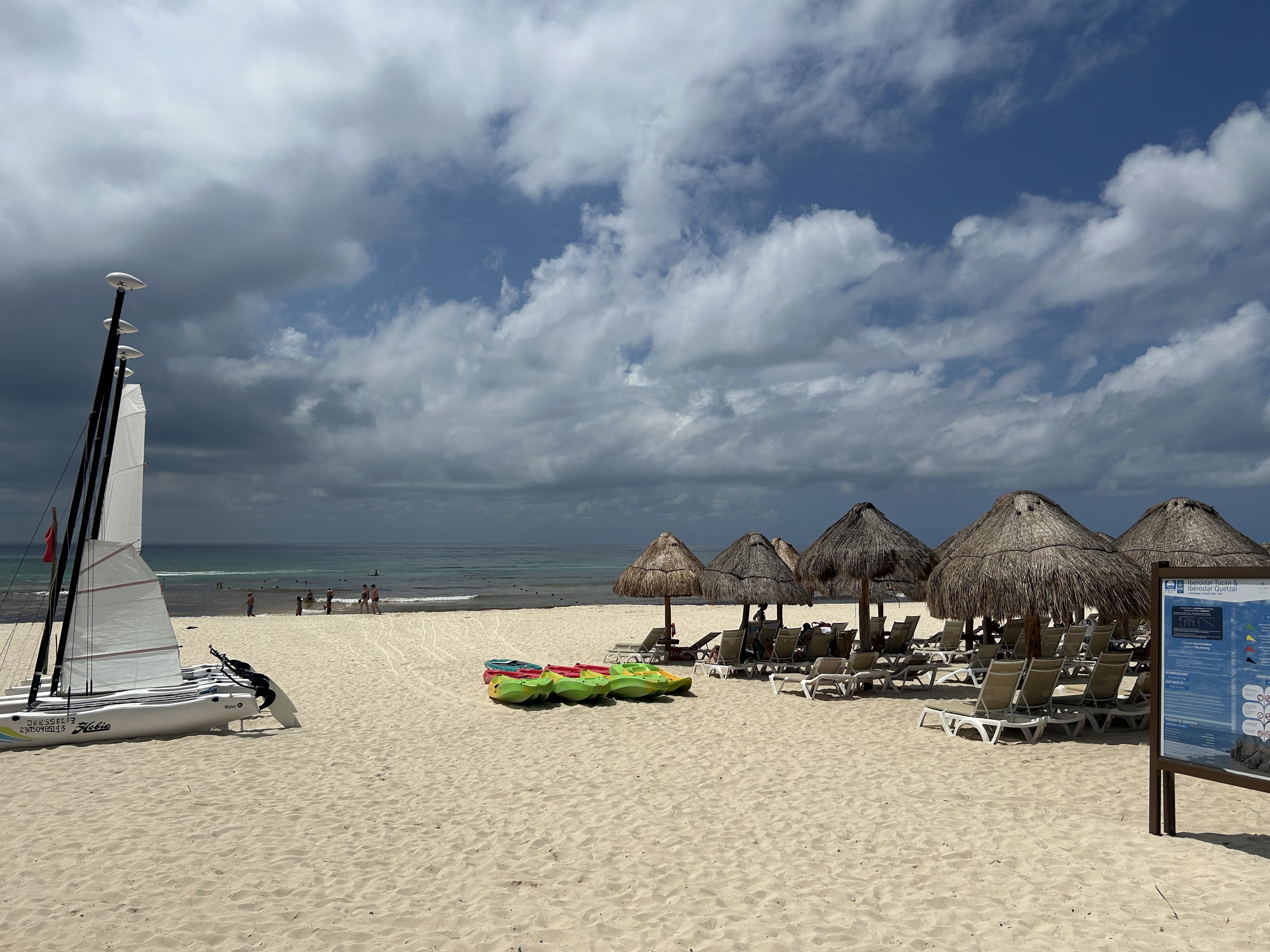 Non motorized water sports Iberostar Waves Quetzal