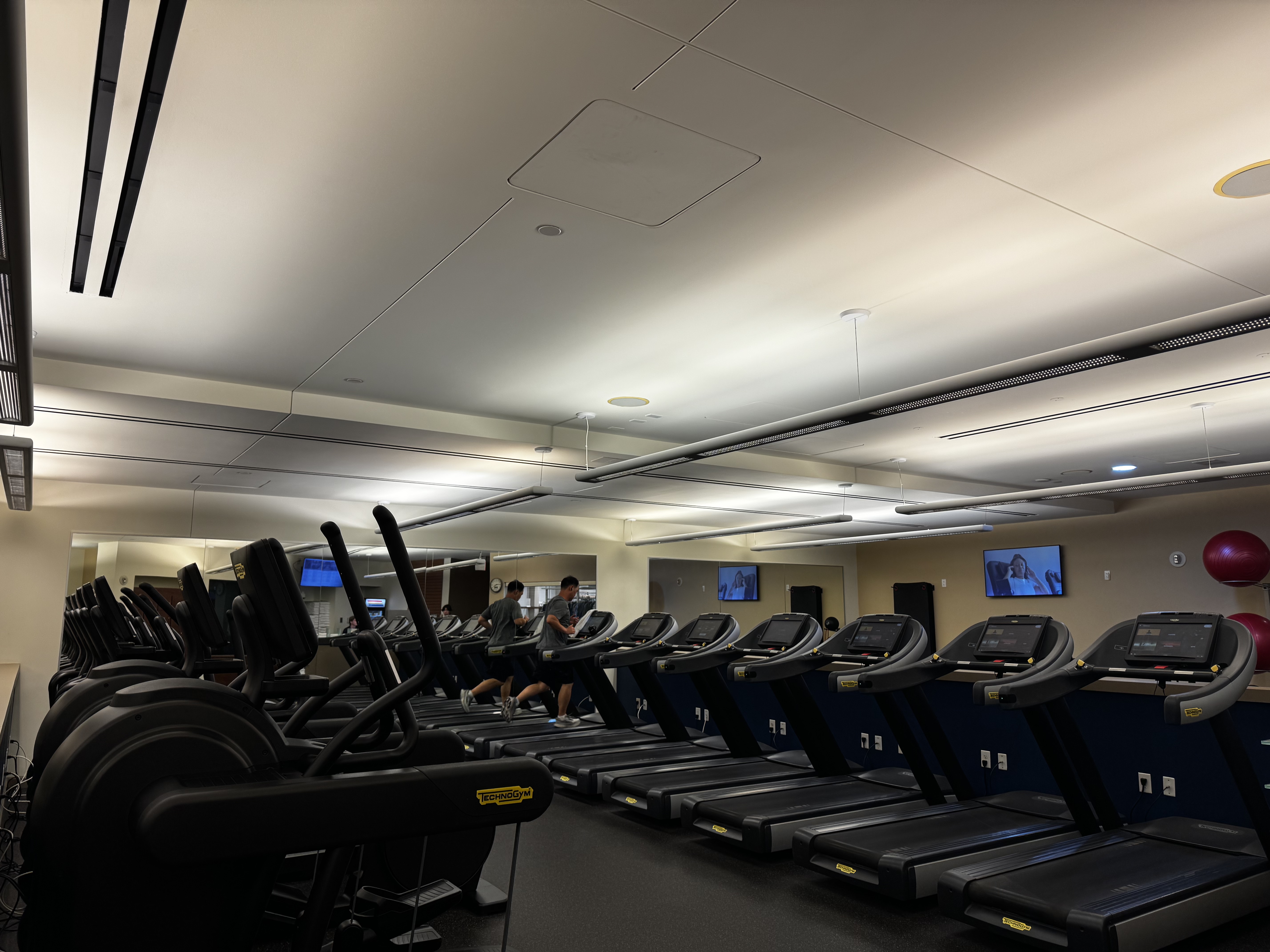 Palazzo Las Vegas gym cardio equipment