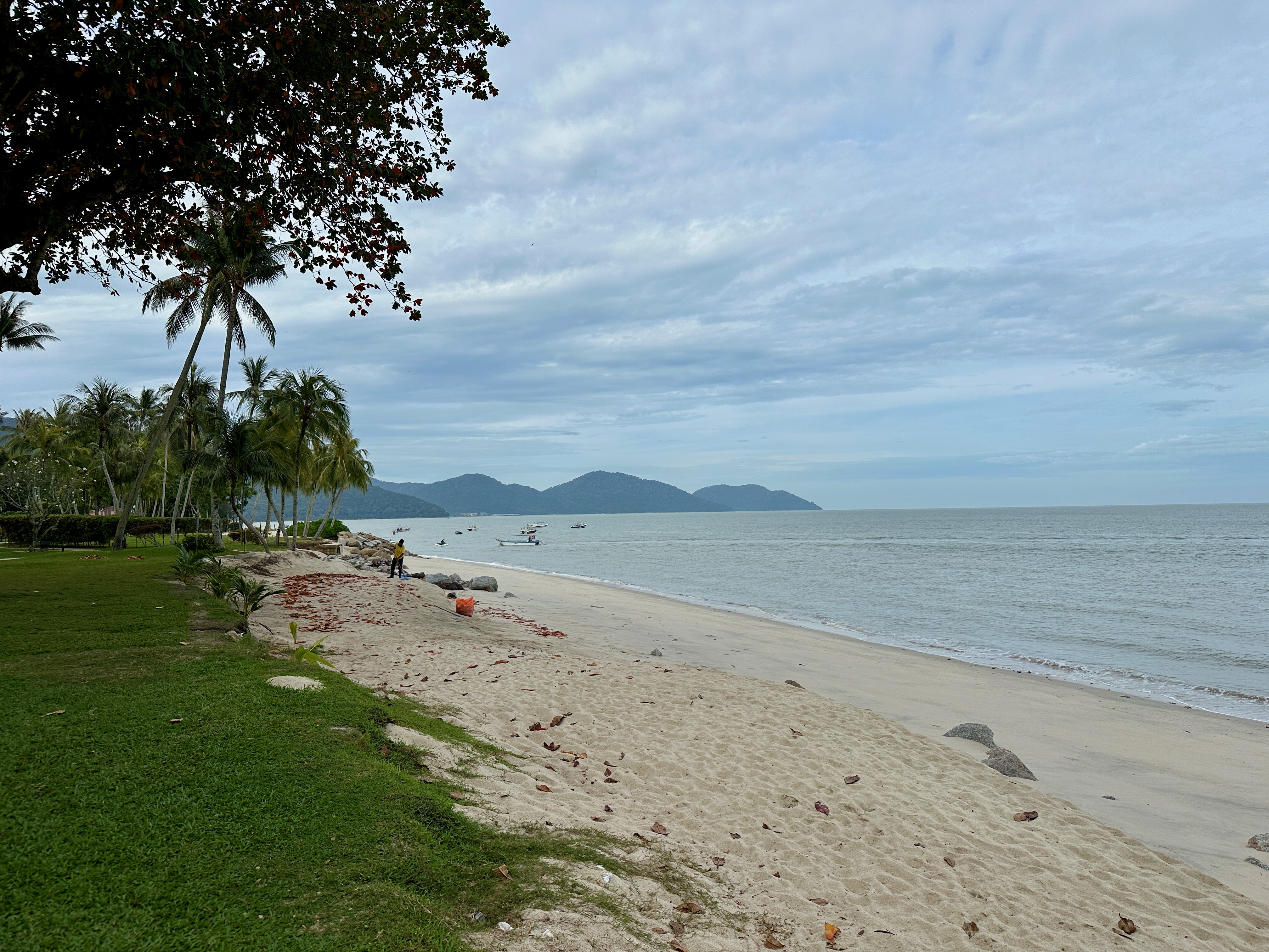 Shangri La Rasa Sayang Beach