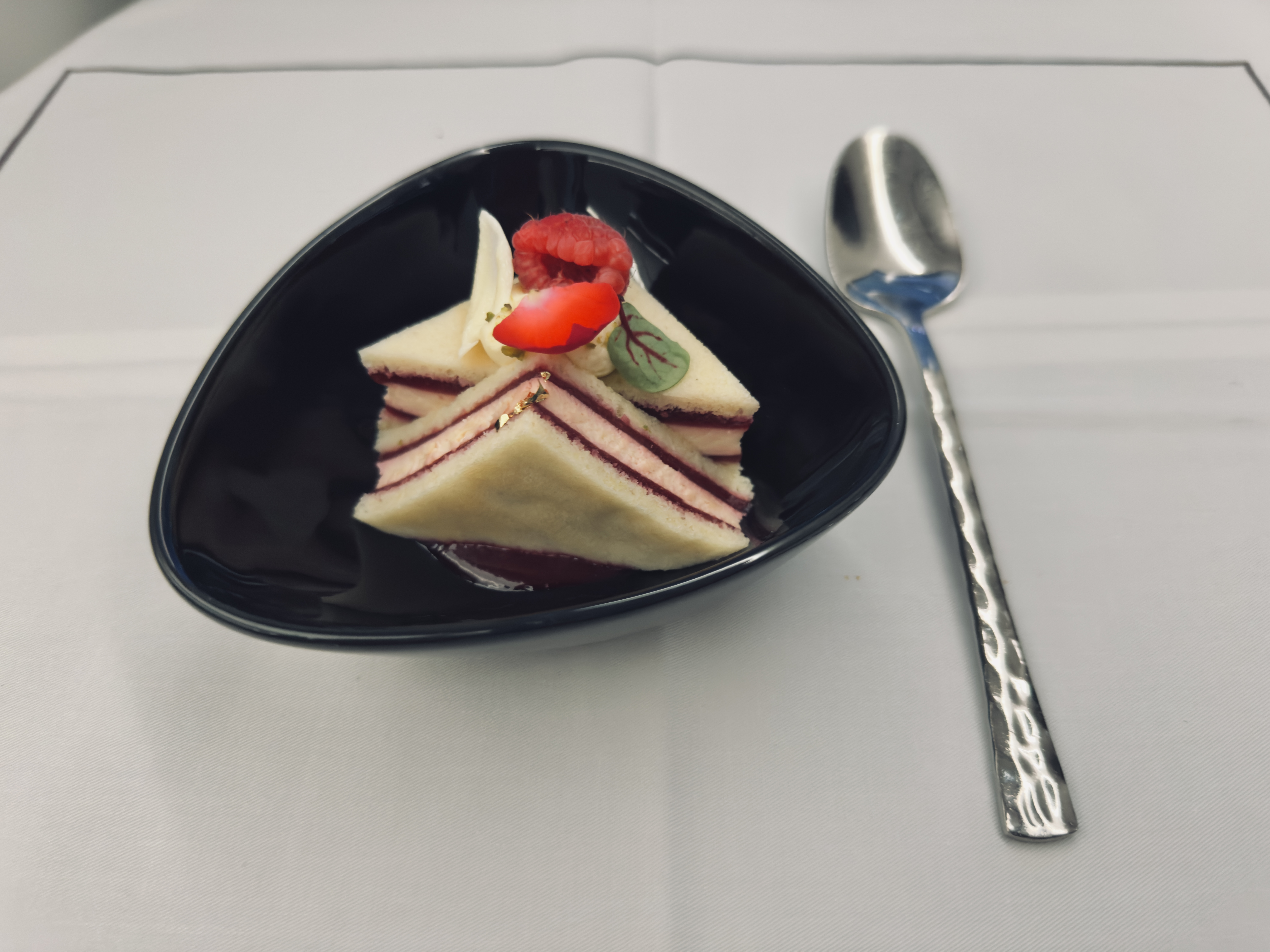 Thai Airways Royal Silk a350 900 business class dessert Thai Airways Royal Silk a350 900 business class dessert